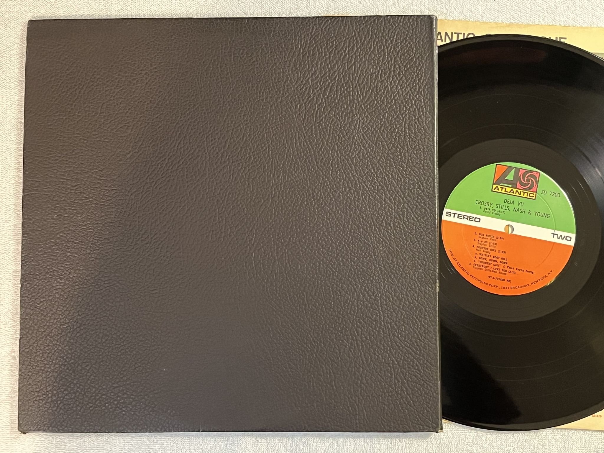 Omslagsbild för skivan CROSBY, STILLS, NASH & YOUNG deja vu LP US ATLANTIC SD 7200 *** CLASSIC ***