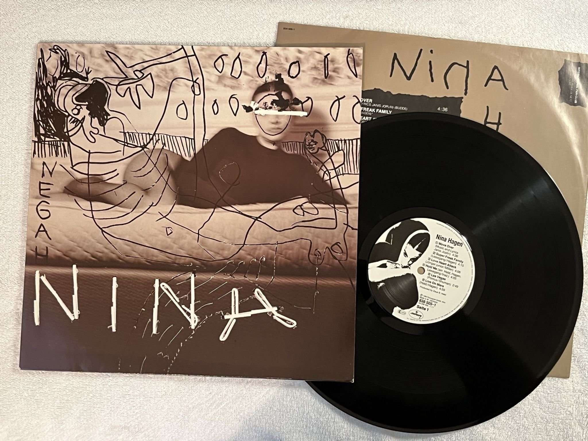 Omslagsbild för skivan NINA HAGEN s/t LP -89 Ger MERCURY 838 505-1