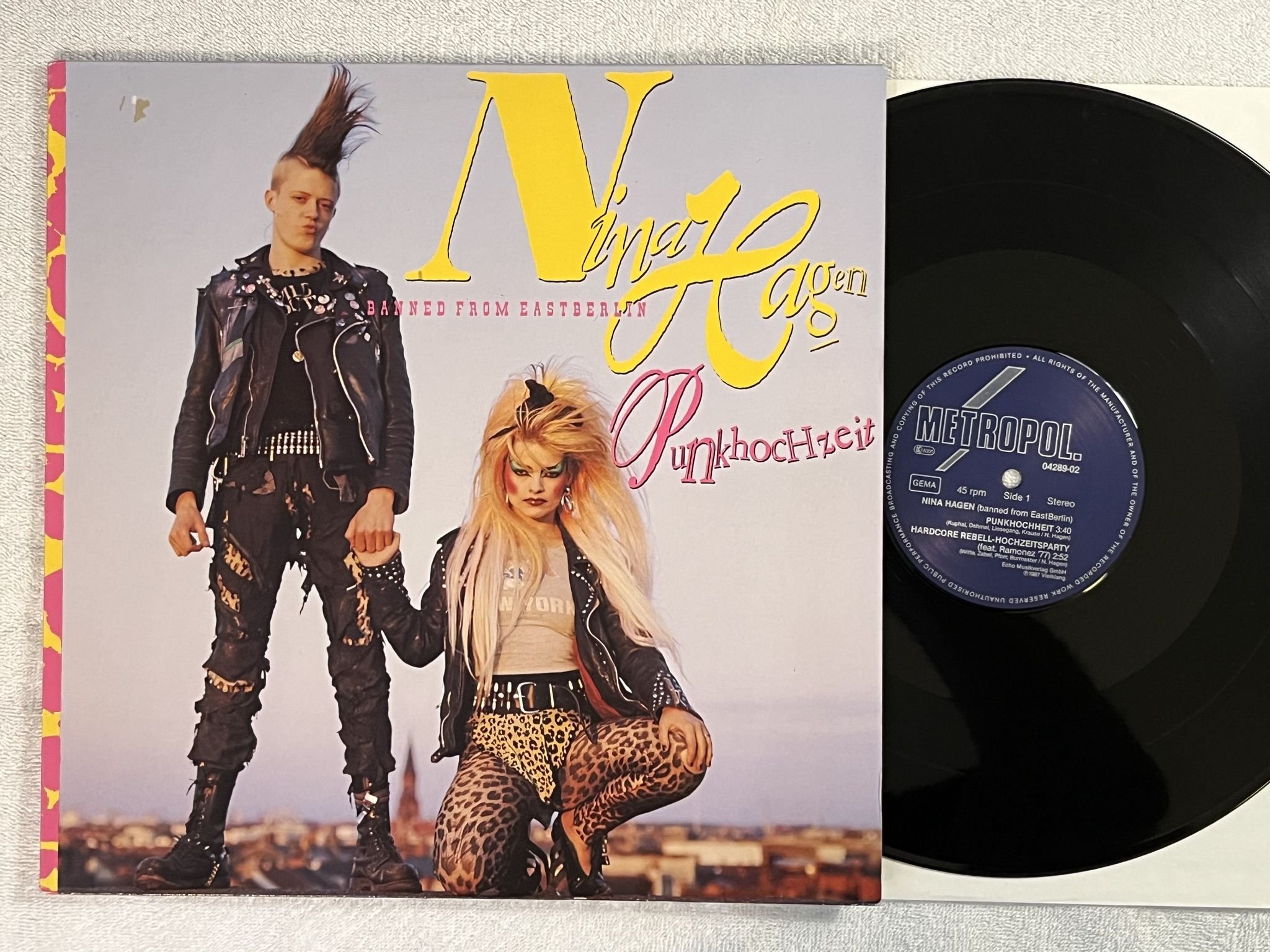 Omslagsbild för skivan NINA HAGEN Punkhochzeit 12" -87 METROPOL 04289-02