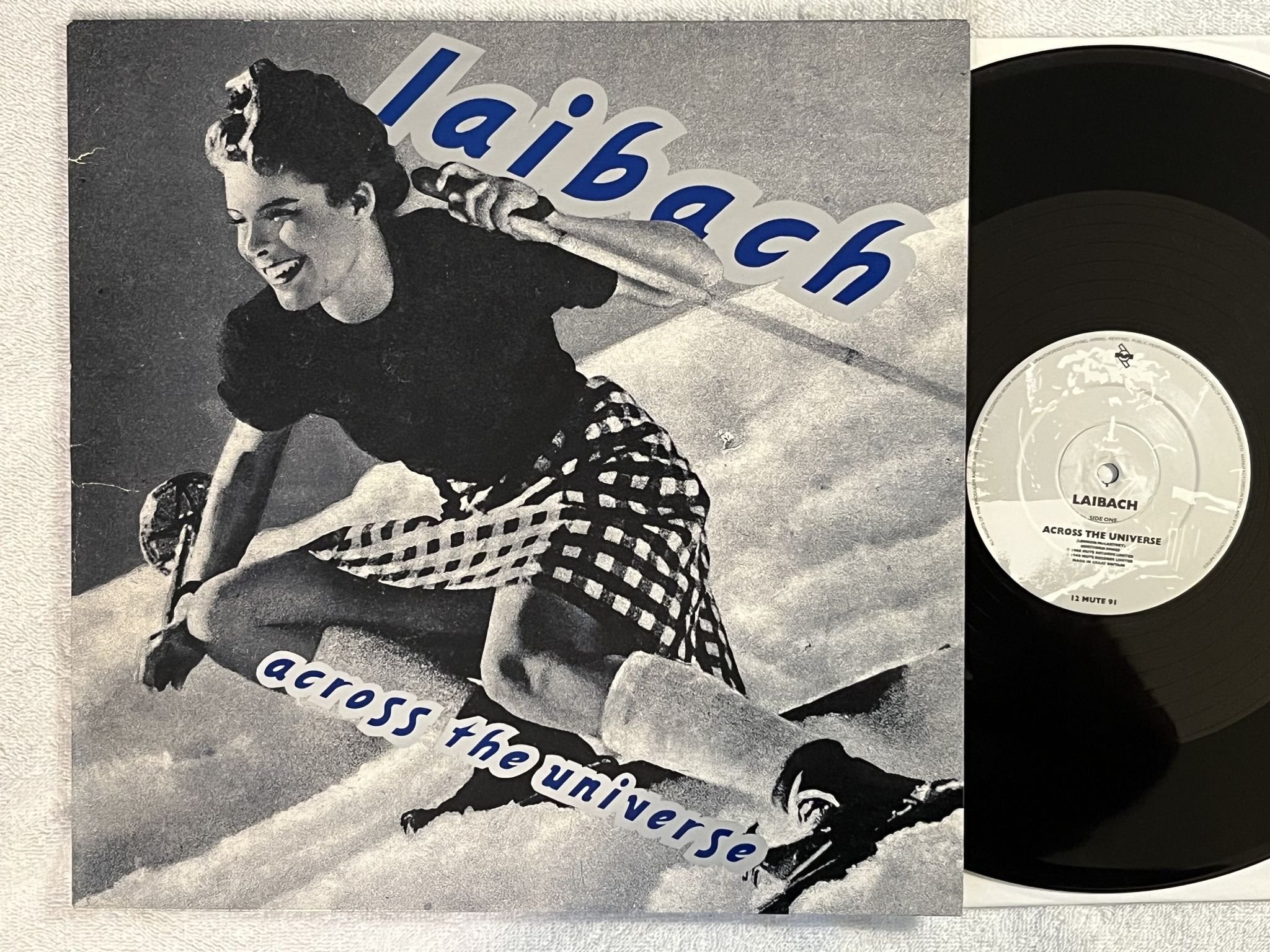Omslagsbild för skivan LAIBACH Across The Universe 12" -88 UK MUTE 12 MUTE 91