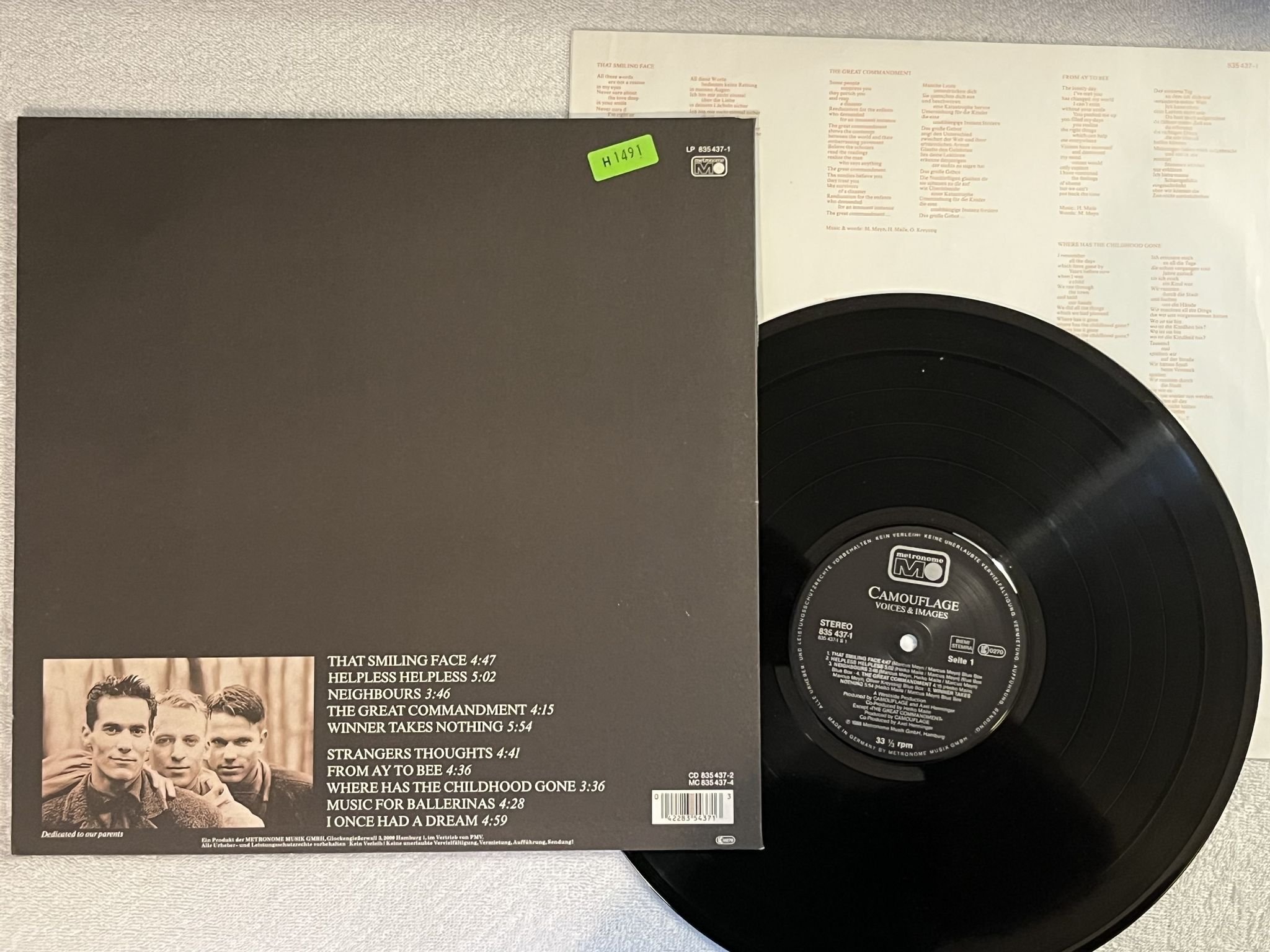 Omslagsbild för skivan CAMOUFLAGE voices & images LP -88 Ger METRONOME 835437-1