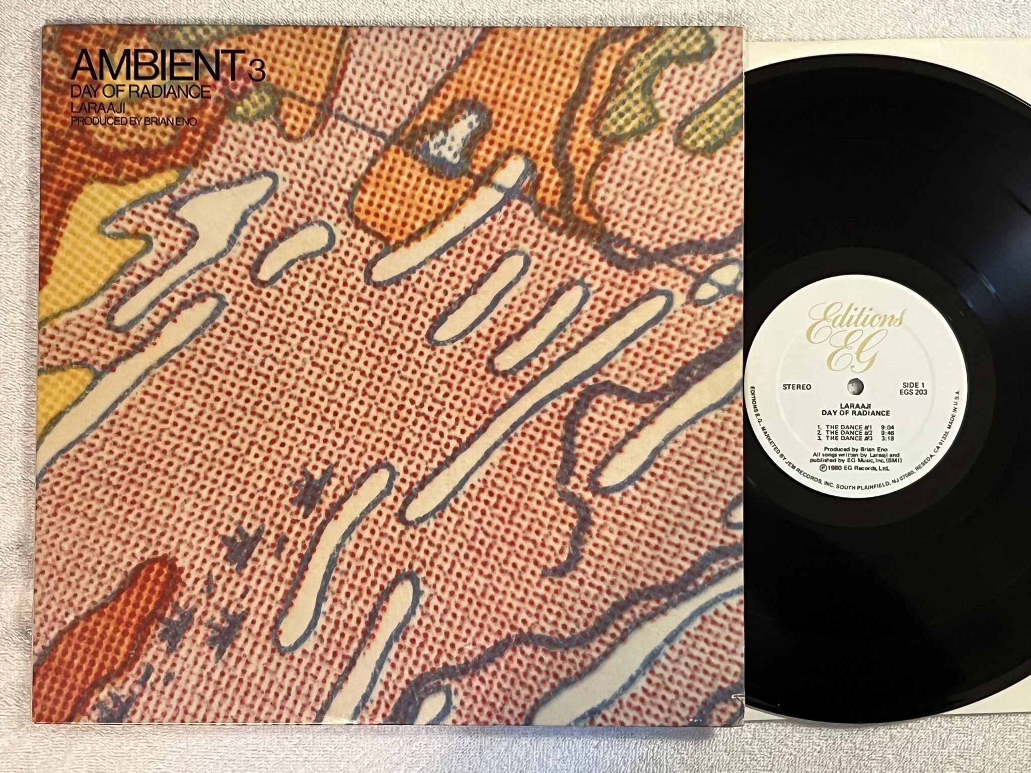 Omslagsbild för skivan LARAAJI day of radiance - ambient 3 LP -80 US Editions EG EGS 203 Brian Eno