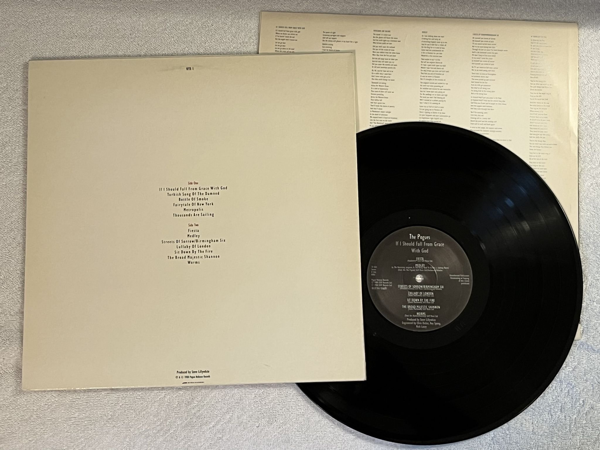 Omslagsbild för skivan THE POGUES If I Should Fall From Grace With God LP -88 ncb POGUE MAHONE NYR 1