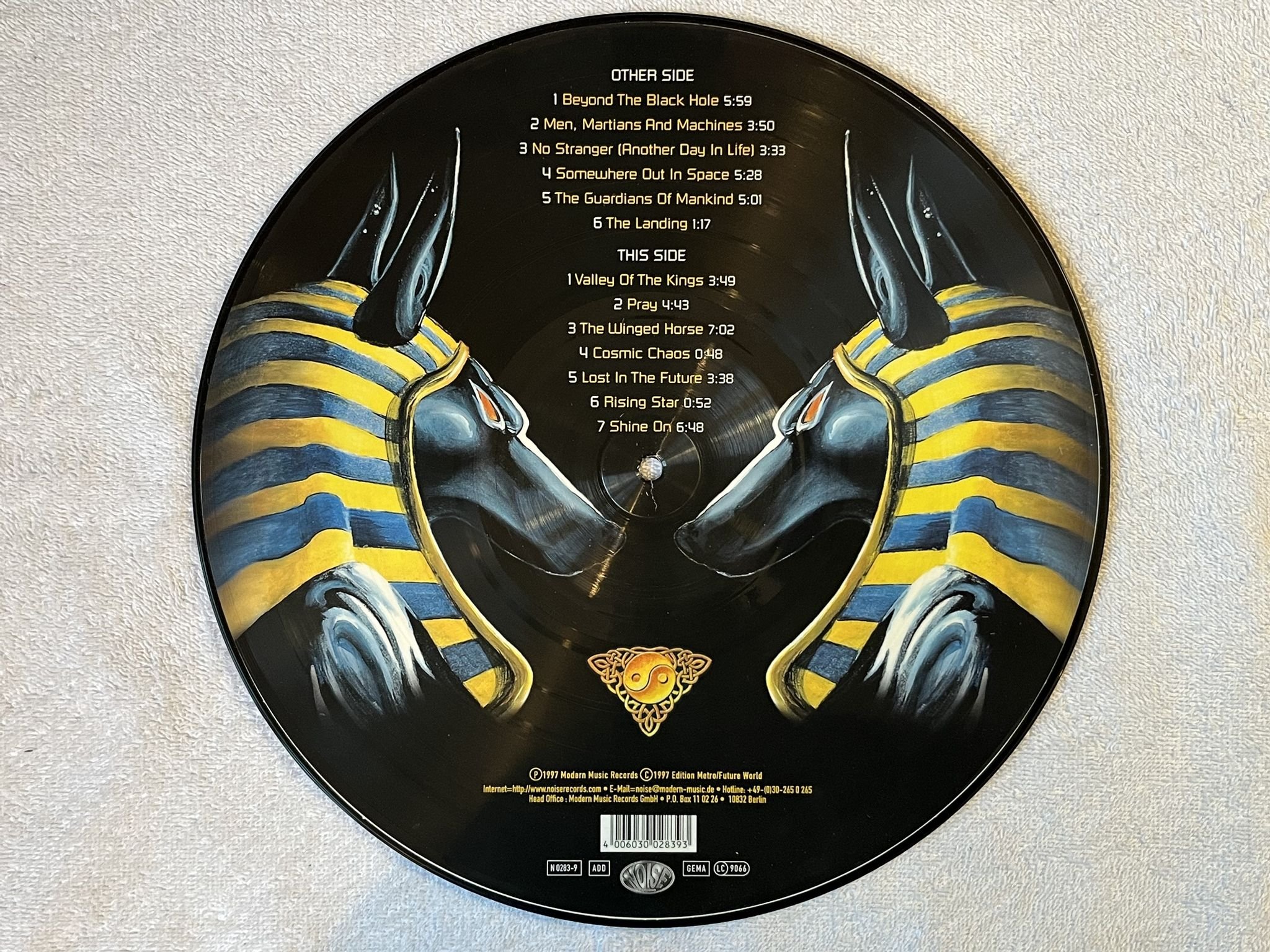 Omslagsbild för skivan GAMMA RAY Somewhere Out In Space LP -97 Ger NOISE N 0283-9