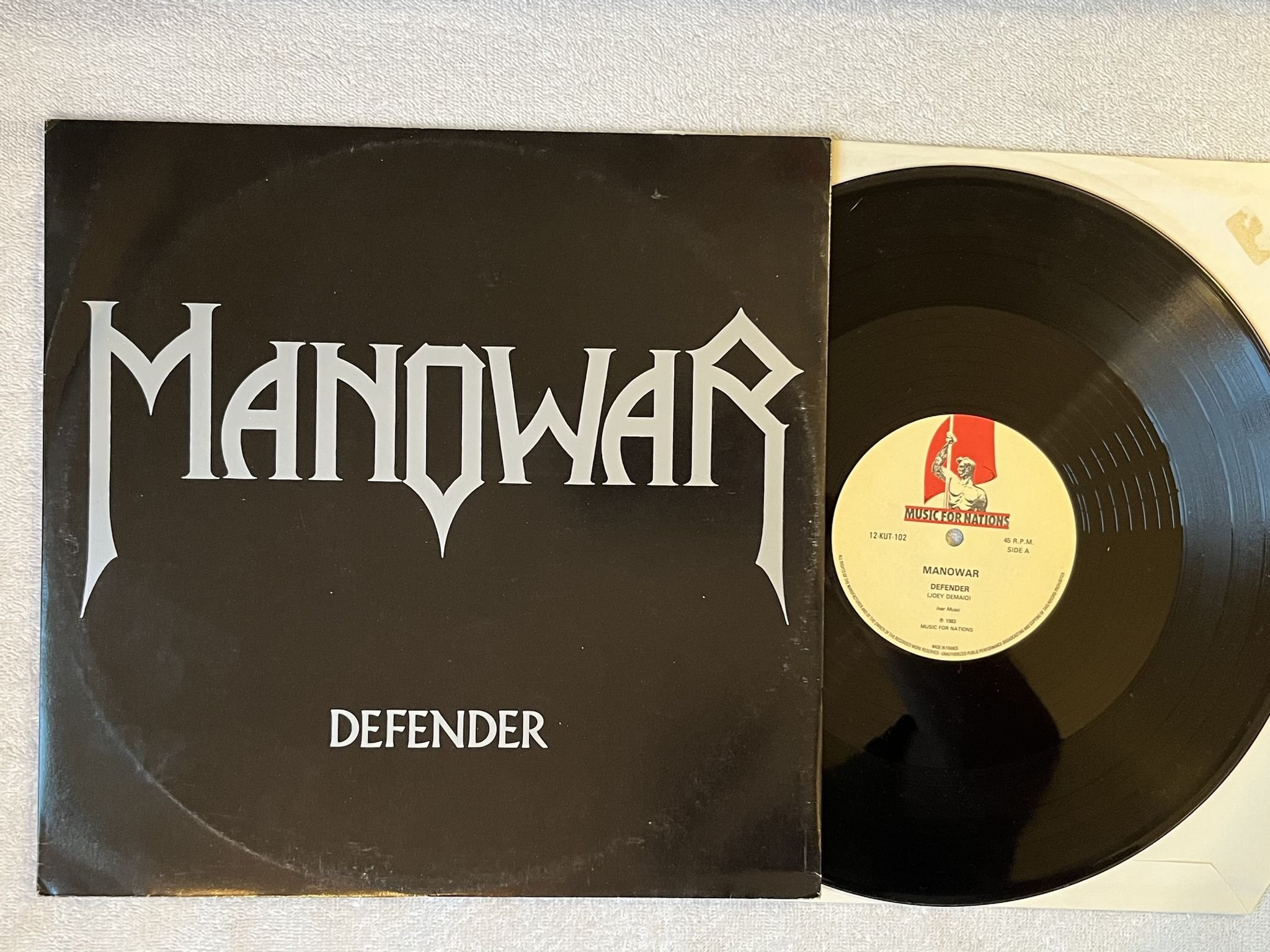 Omslagsbild för skivan MANOWAR defender 12" -83 UK MUSIC FOR NATIONS ** 45 R.P.M. On Labels **