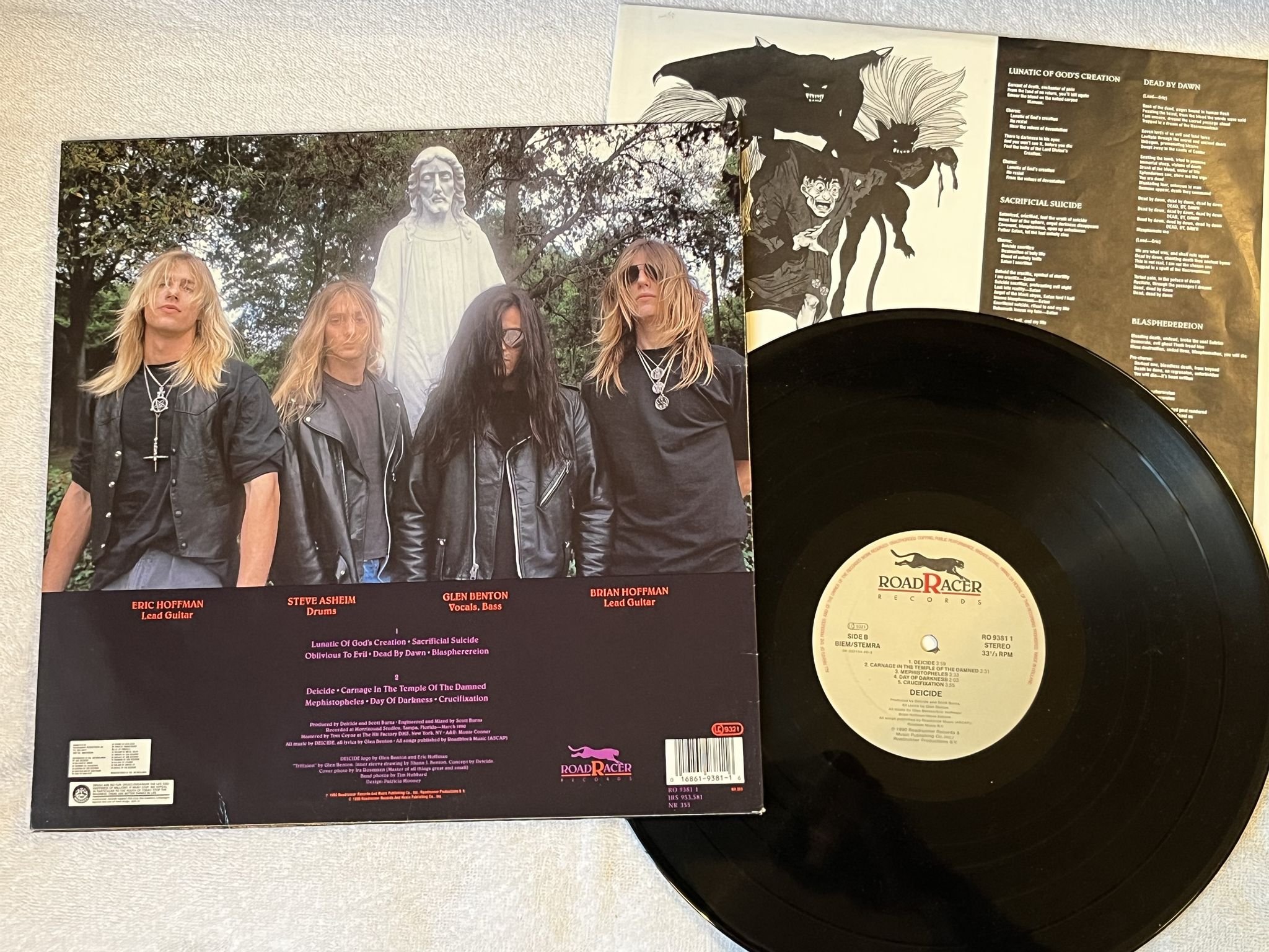 Omslagsbild för skivan DEICIDE s/t LP -90 ROADRACER RO 9381-1 *** DEATH METAL ***