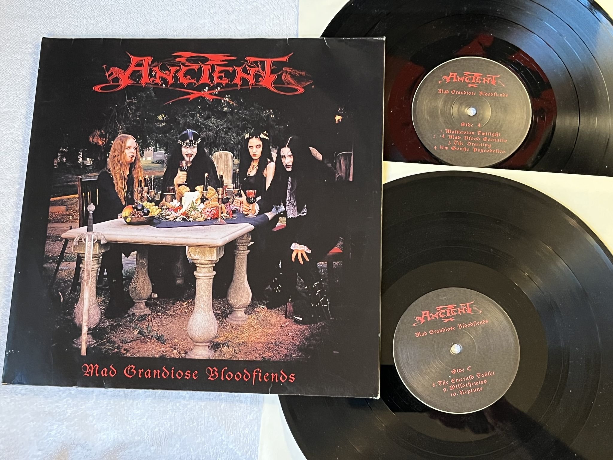 Omslagsbild för skivan ANCIENT Mad Grandiose Bloodfiends 2xLP -97 Ger METAL BLADE 3984-14143-1