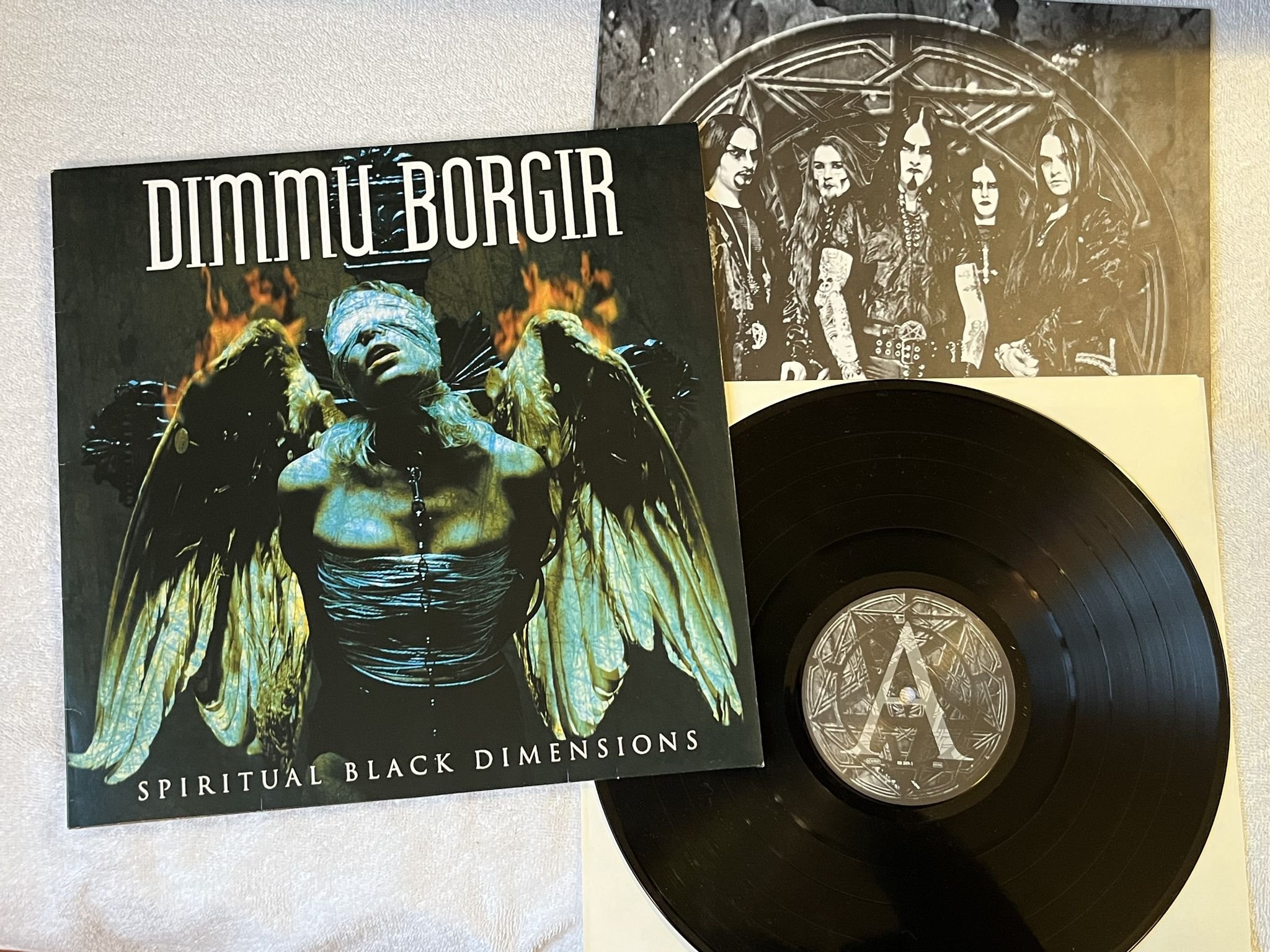 Omslagsbild för skivan DIMMU BORGIR Spiritual Black Dimensions LP -99 Ger NUCLEAR BLAST * Black Metal *