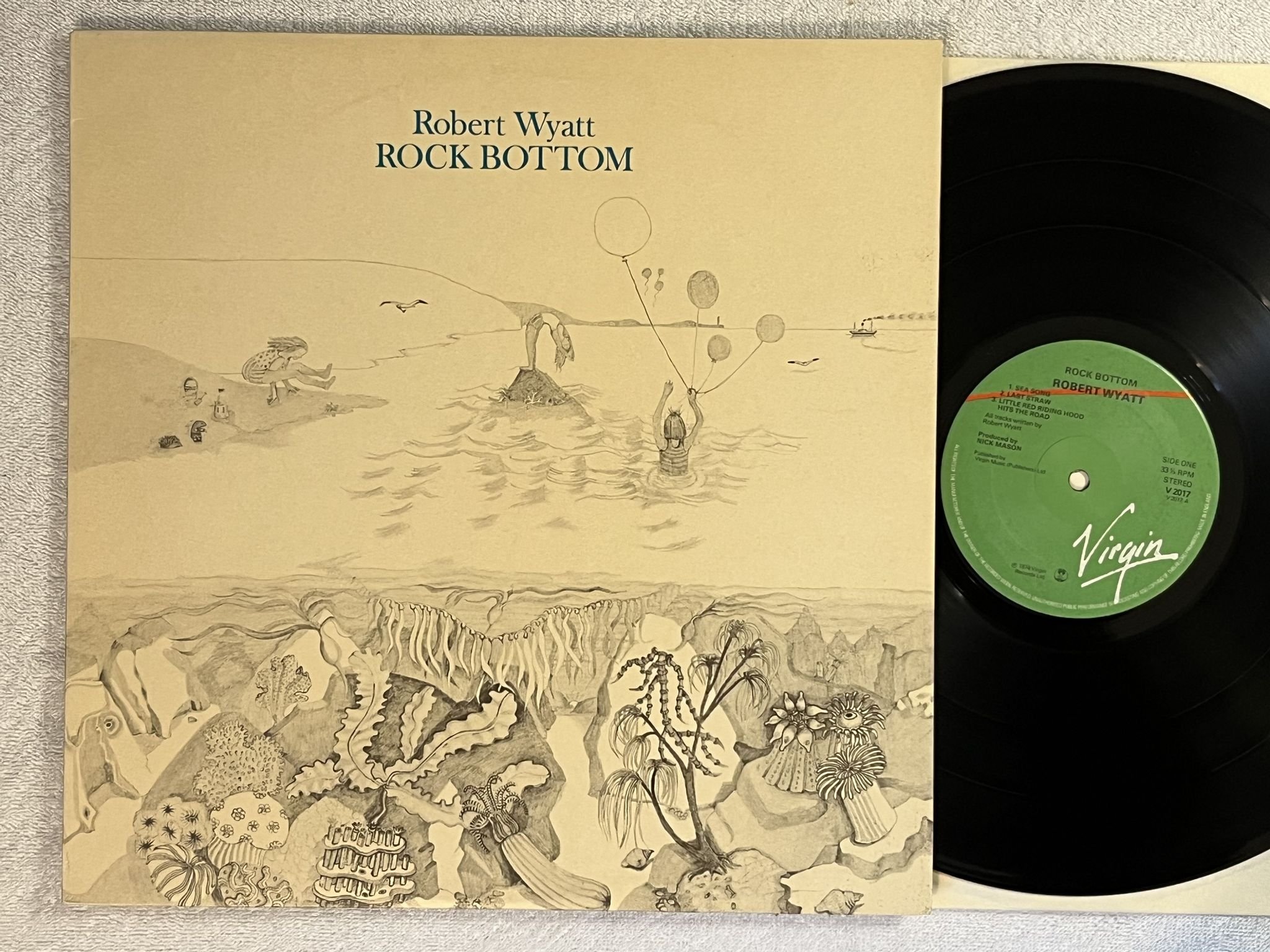 Omslagsbild för skivan ROBERT WYATT Rock Bottom LP re VIRGIN V 2017