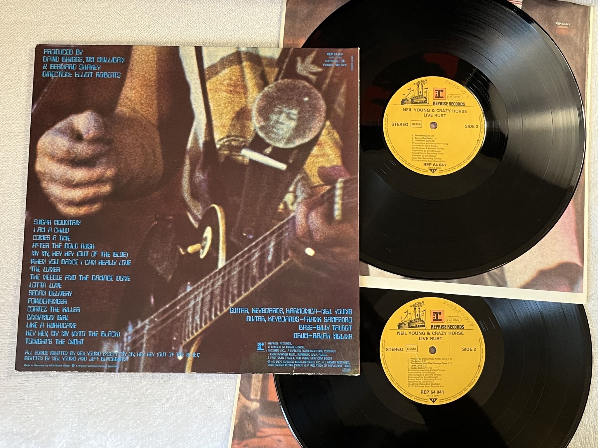 Omslagsbild för skivan NEIL YOUNG & CRAZY HORSE live rust 2xLP -79 Ger REPRISE REP 64041