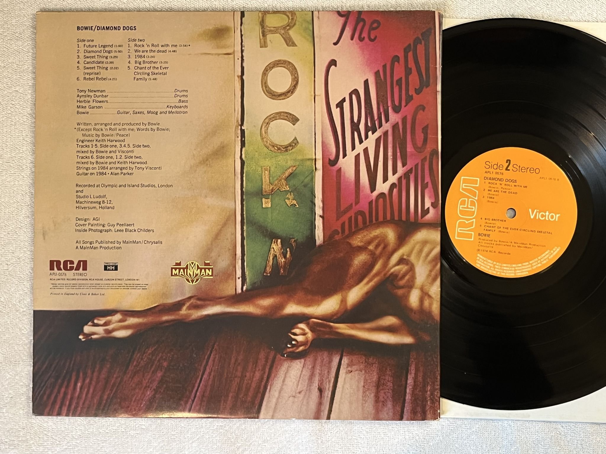 Omslagsbild för skivan DAVID BOWIE diamond dogs LP -74 US RCA APL1 0576