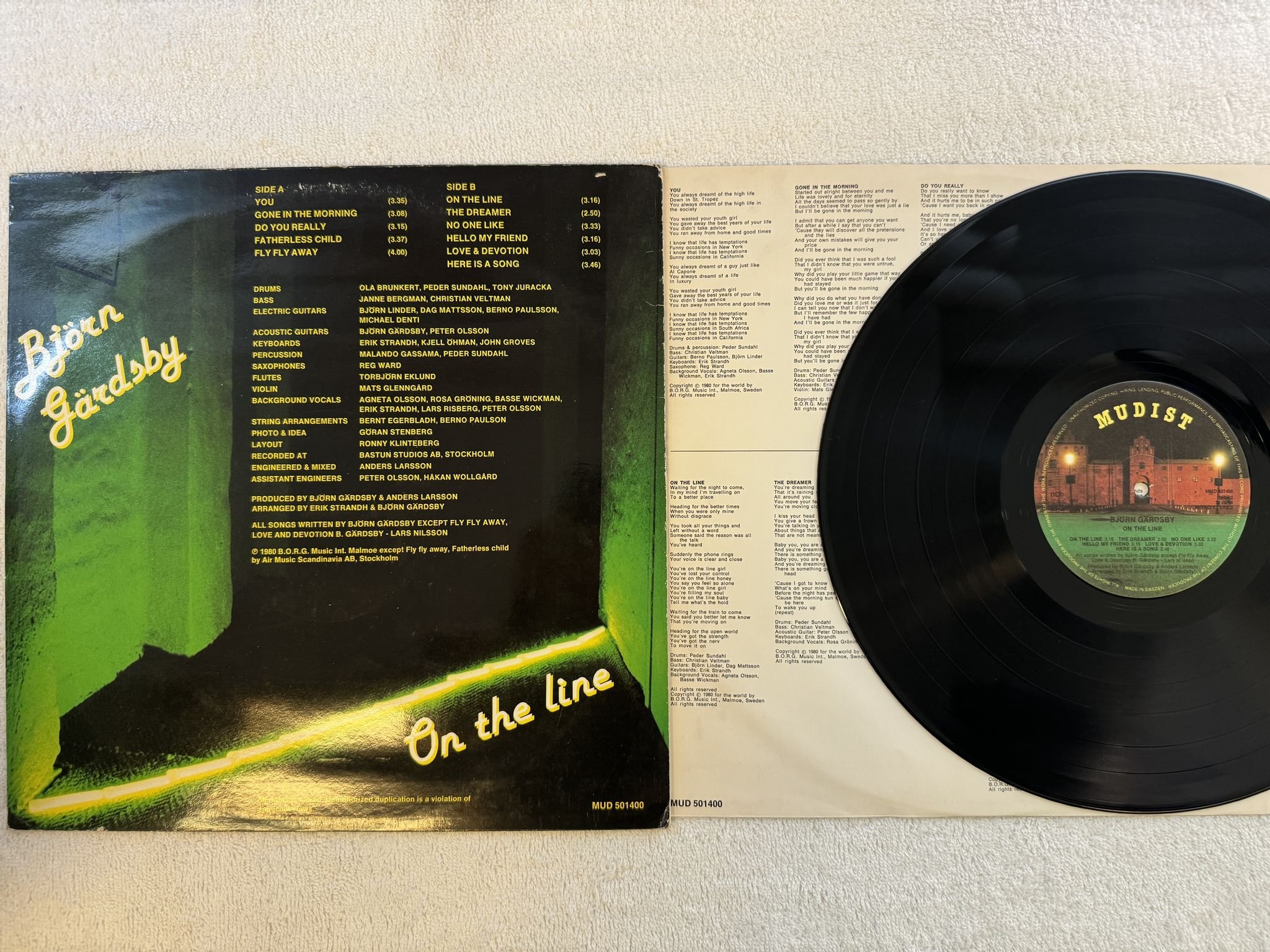 Omslagsbild för skivan BJÖRN GÄRDSBY on the line LP -80 Swe MUDIST MUD 501400 *** Rare disco ***