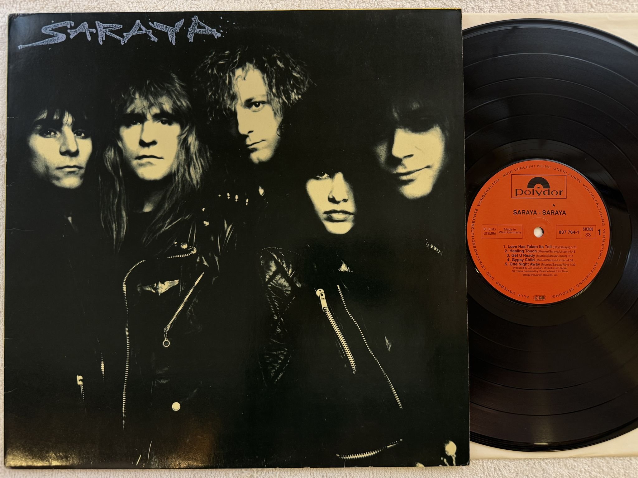 Omslagsbild för skivan SARAYA s/t LP -89 POLYDOR 837 764-1