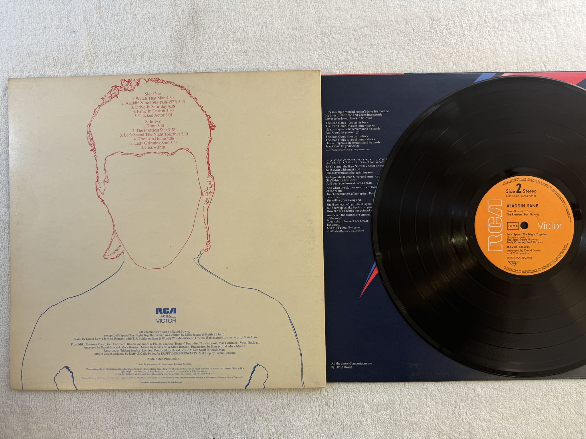 Omslagsbild för skivan DAVID BOWIE aladdin Sane LP -73 Ger RCA LSP 4852
