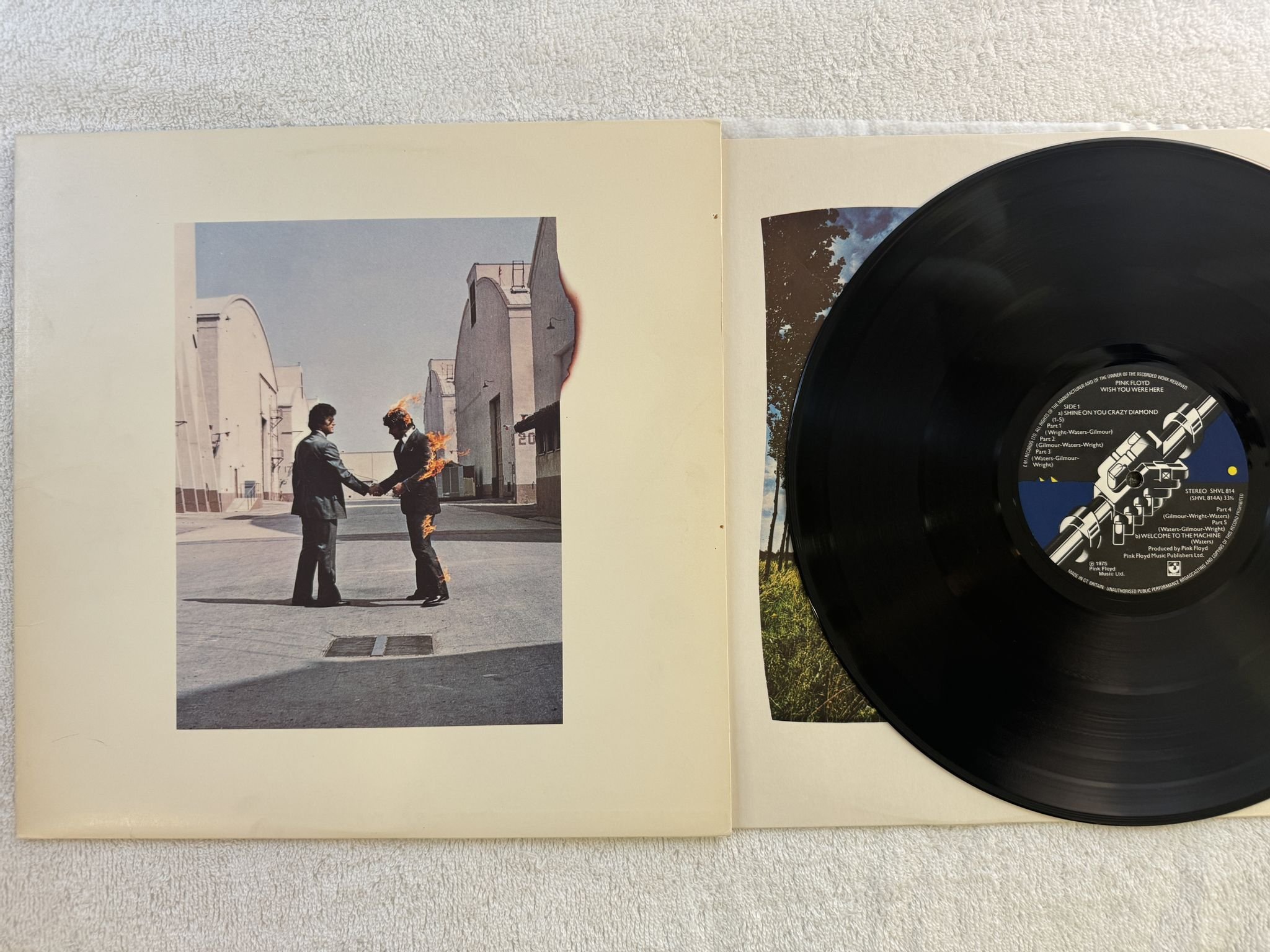 Omslagsbild för skivan PINK FLOYD wish you were here LP -75 UK HARVEST SHVL 814