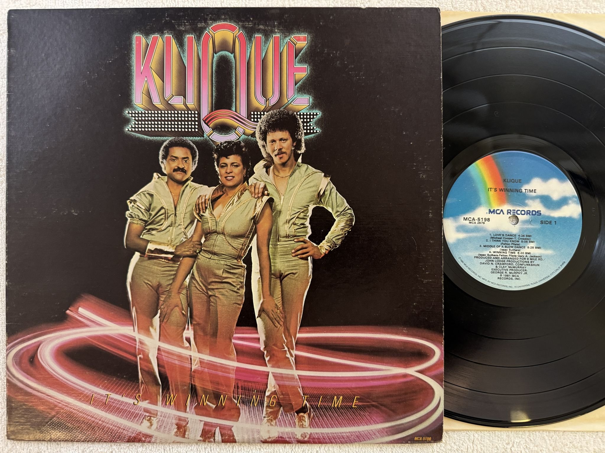 Omslagsbild för skivan KLIQUE it's winning time LP -81 US MCA 5198