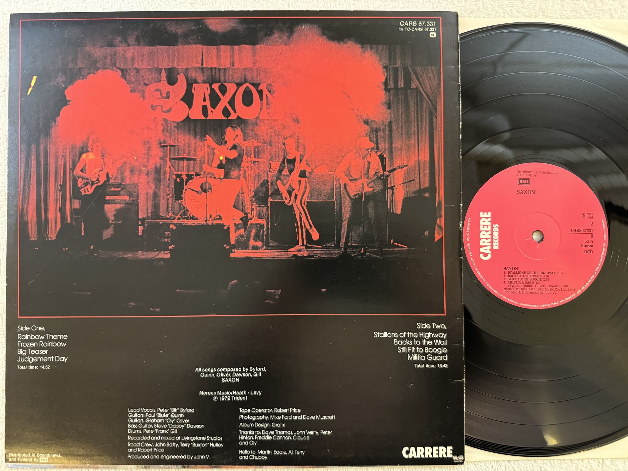 Omslagsbild för skivan SAXON s/t LP -79 ncb CARRERE CARS 67331