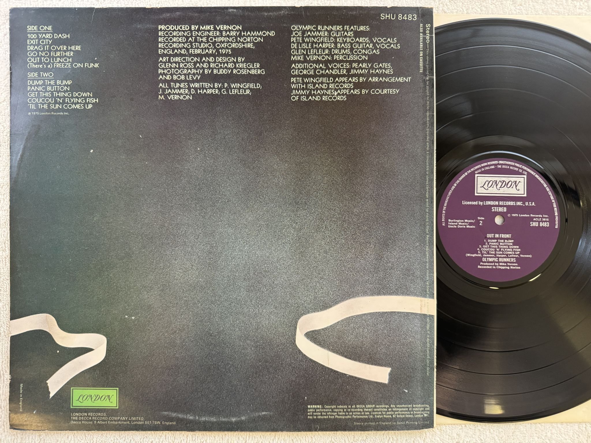 Omslagsbild för skivan OLYMPIC RUNNERS out in front LP -75 UK DECCA SHU 8483