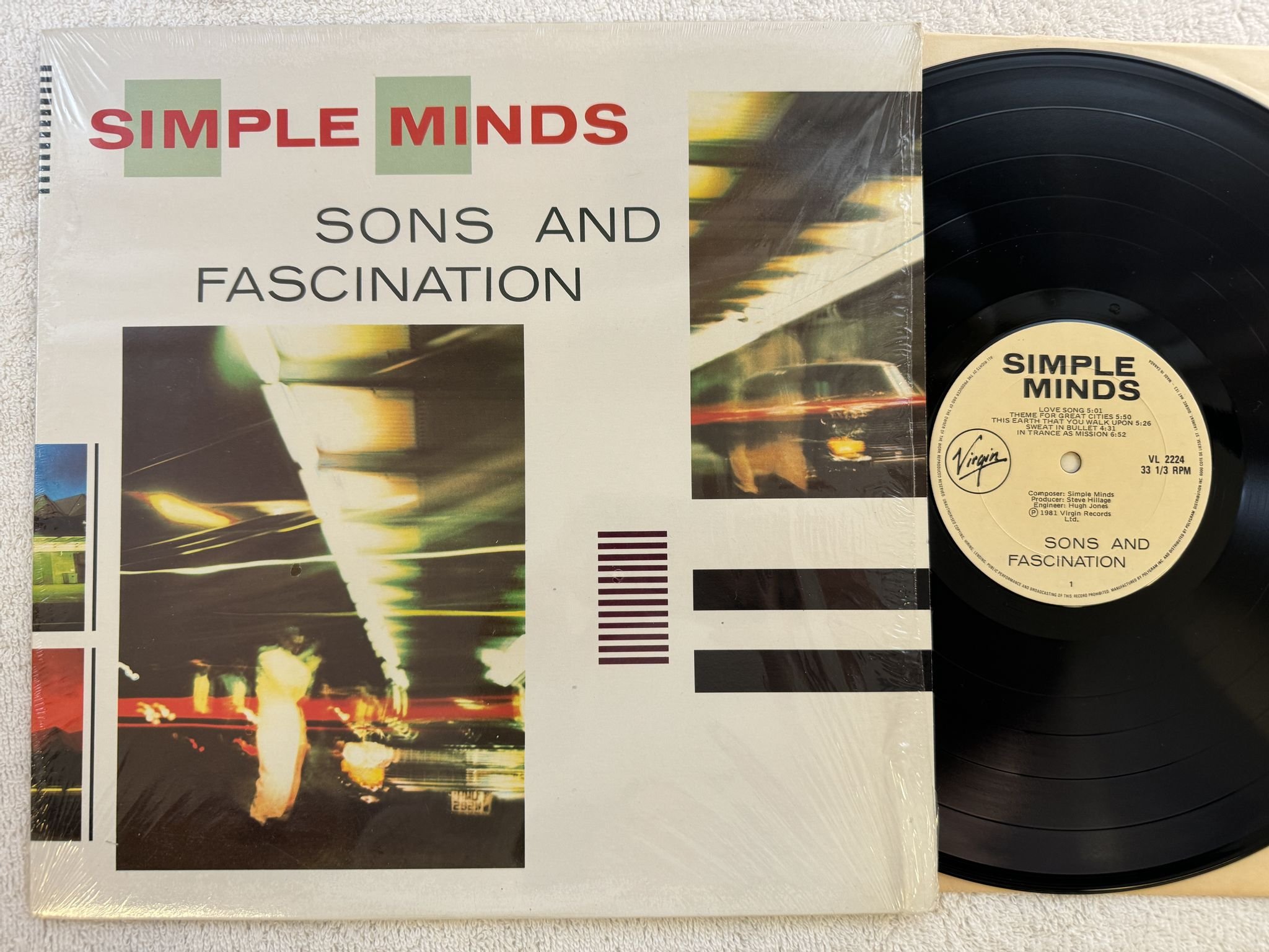 Omslagsbild för skivan SIMPLE MINDS sons and fascination LP -81 can VIRGIN VL 2224