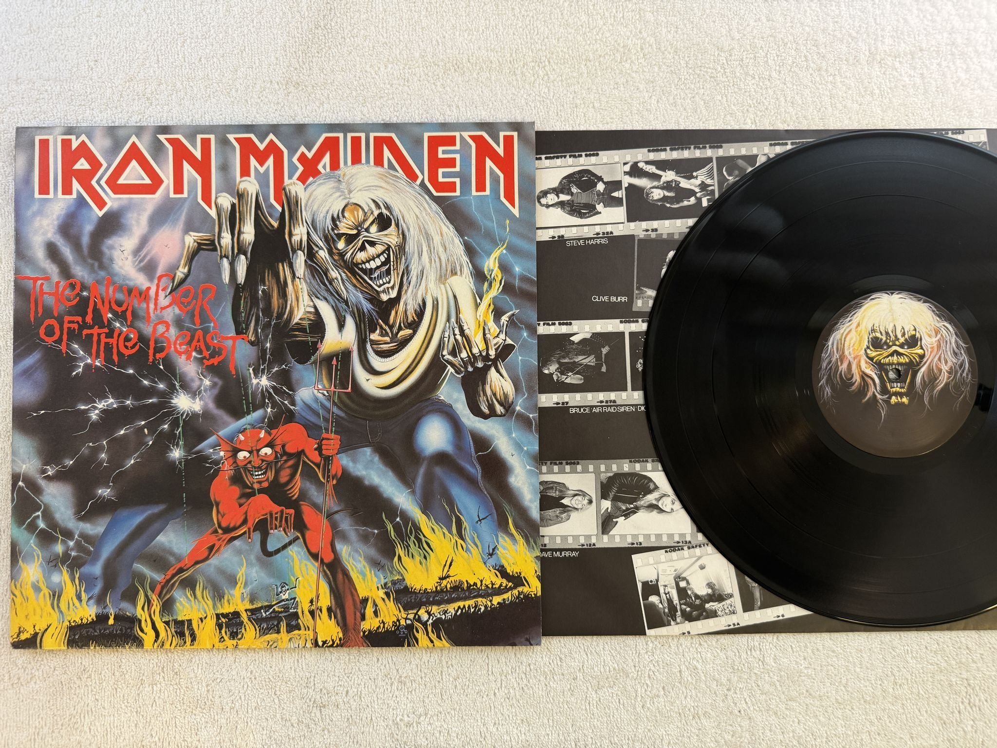 Omslagsbild för skivan IRON MAIDEN The Number Of The Beast LP -82 EMI 1C 064-07 608