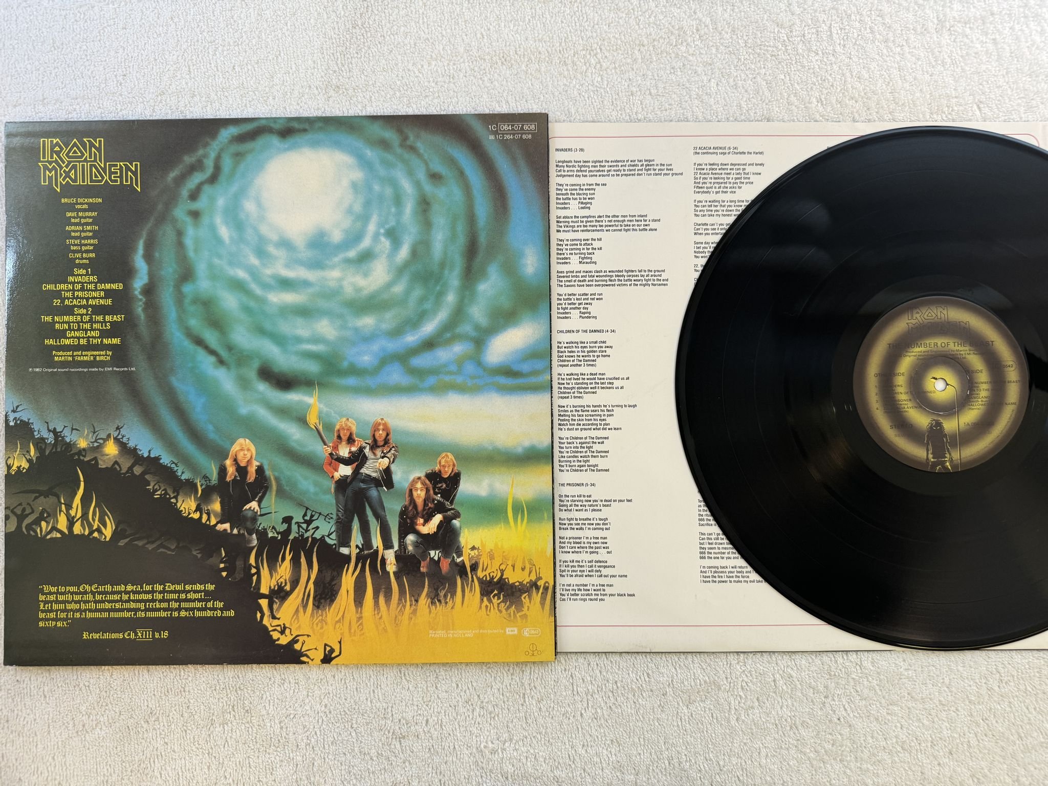 Omslagsbild för skivan IRON MAIDEN The Number Of The Beast LP -82 EMI 1C 064-07 608