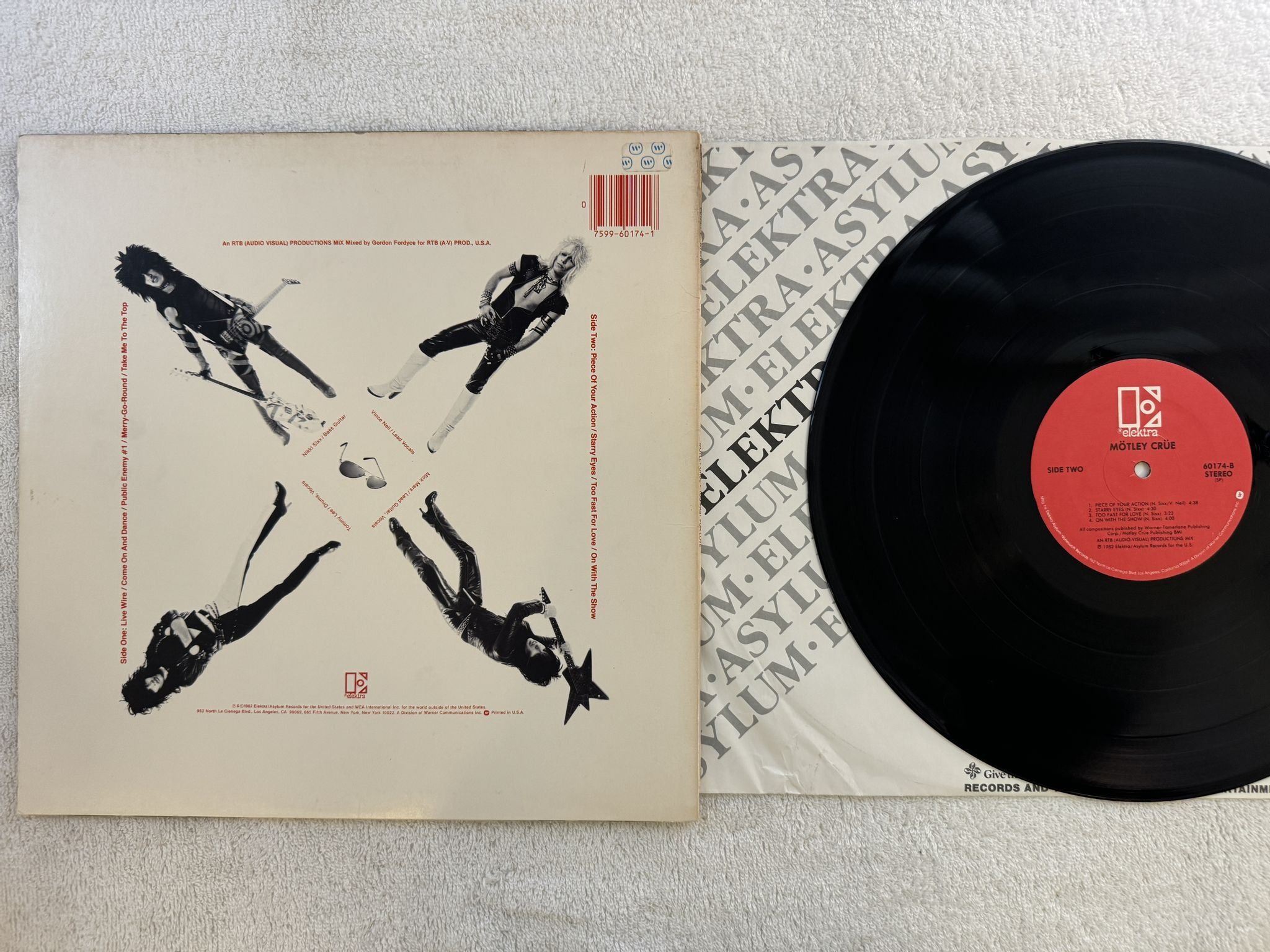 Omslagsbild för skivan MÖTLEY CRÜE s/t LP -82 US ELEKTRA 60174-1 Y