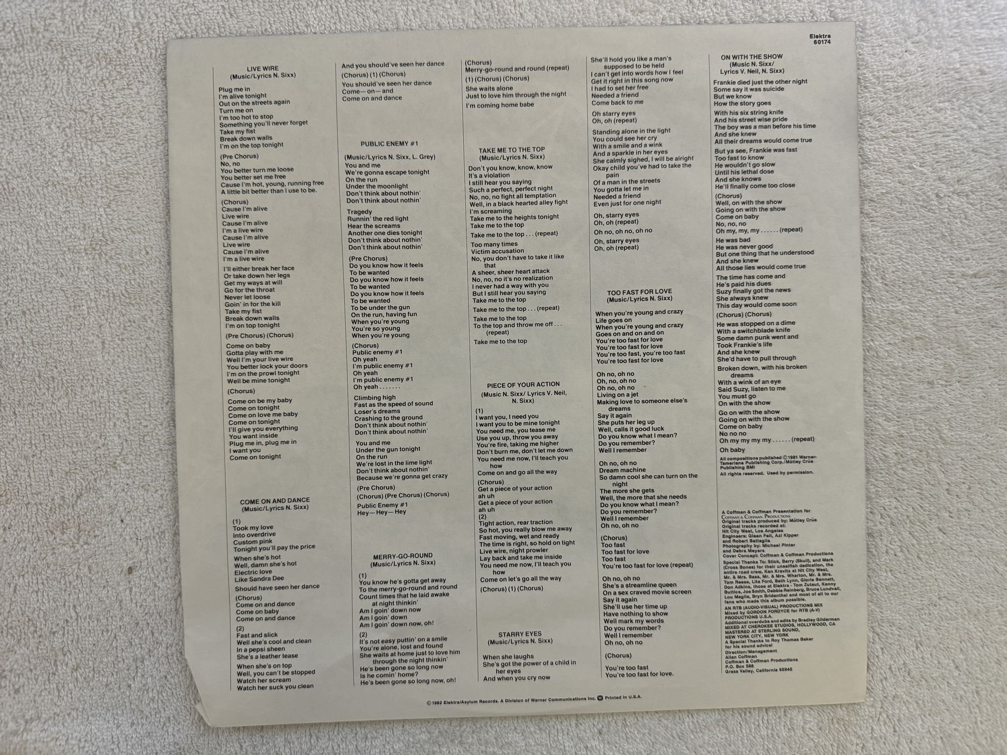 Omslagsbild för skivan MÖTLEY CRÜE s/t LP -82 US ELEKTRA 60174-1 Y