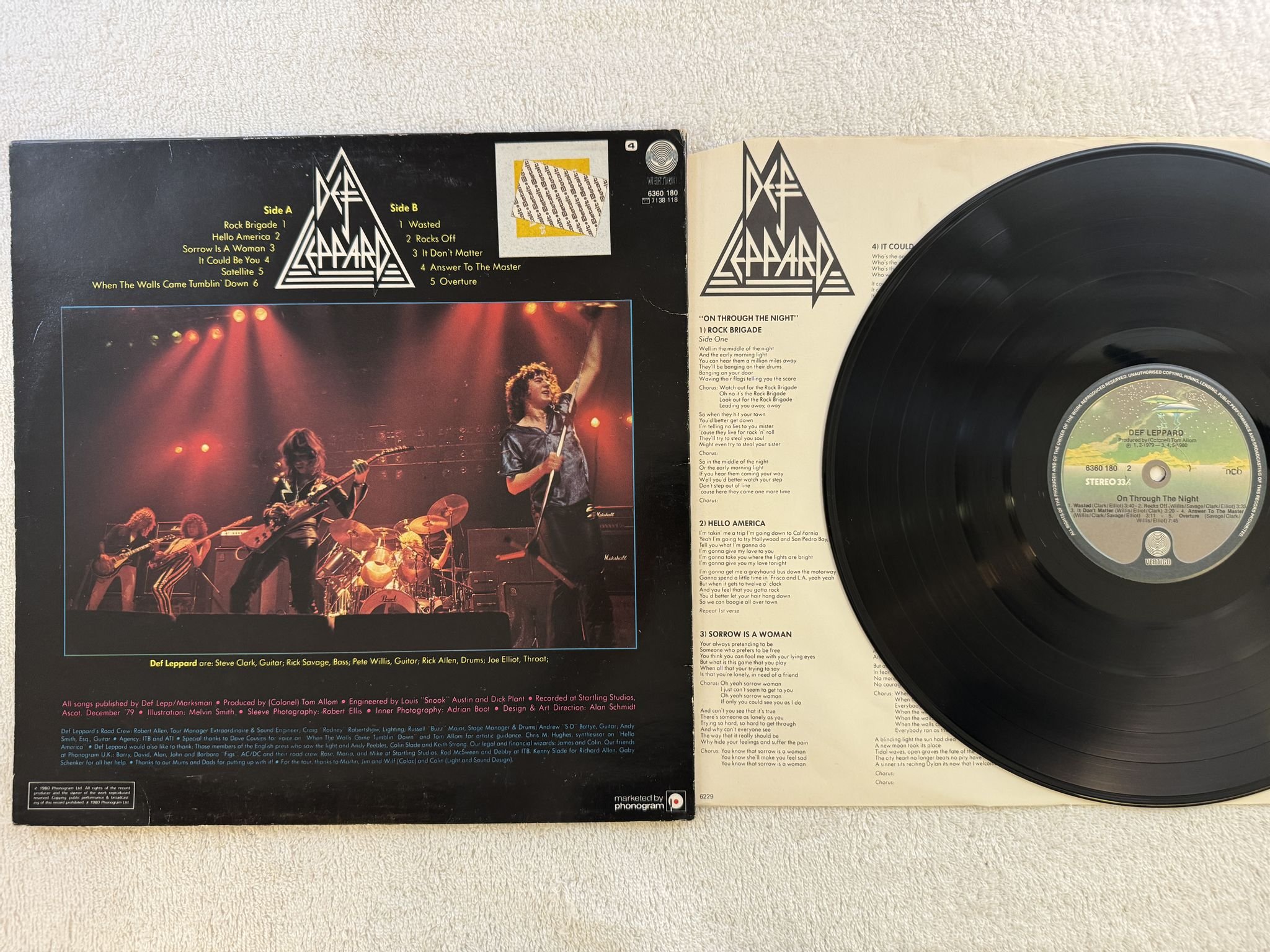 Omslagsbild för skivan DEF LEPPARD on through the night LP ncb VERTIGO 6360180