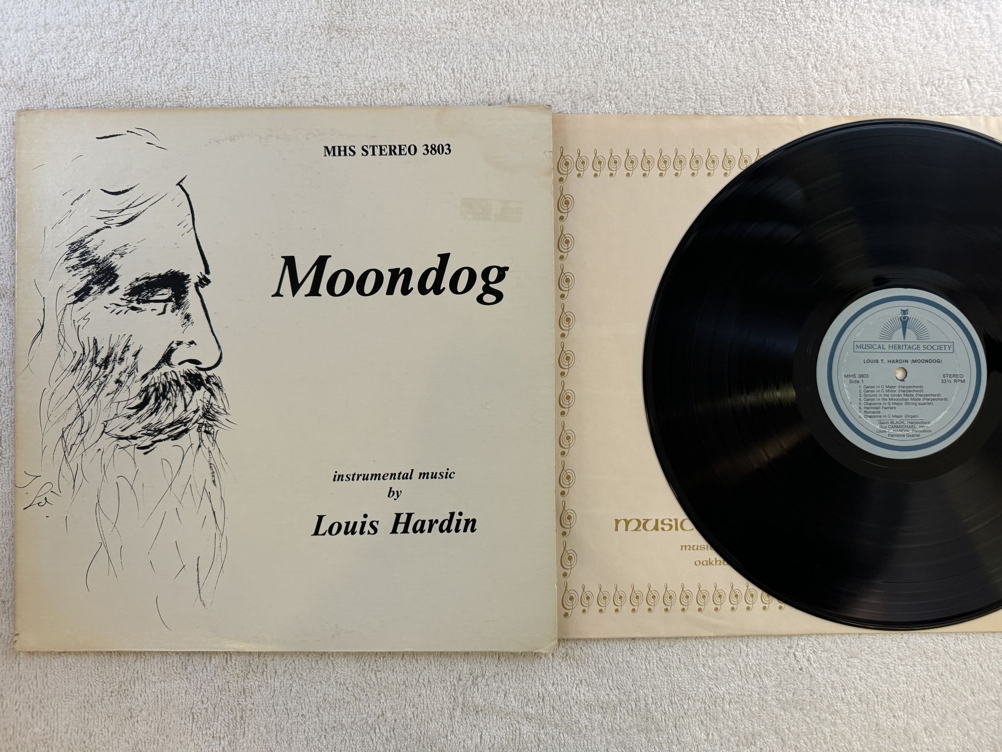 Omslagsbild för skivan MOONDOG Instrumental Music By Louis Hardin LP -78 US MHS 3803