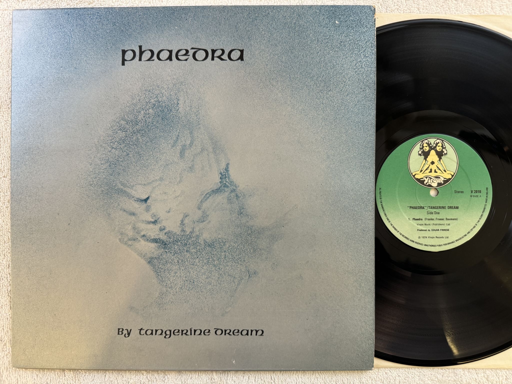 Omslagsbild för skivan TANGERINE DREAM phaedra LP UK VIRGIN V2010