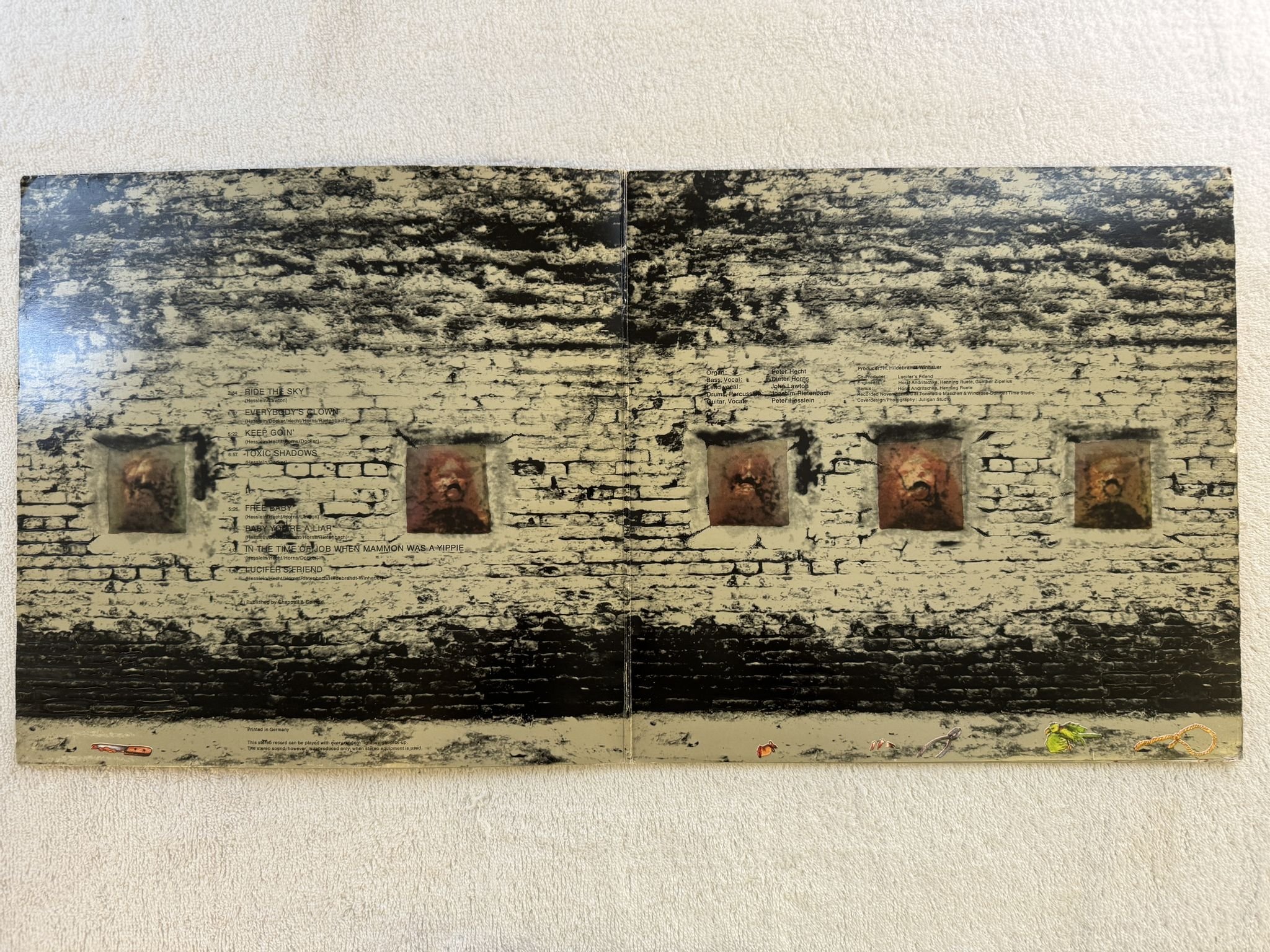 Omslagsbild för skivan LUCIFERS FRIEND s/t LP -71 Ger PHILIPS 6305 068 *** HARD PROG ***