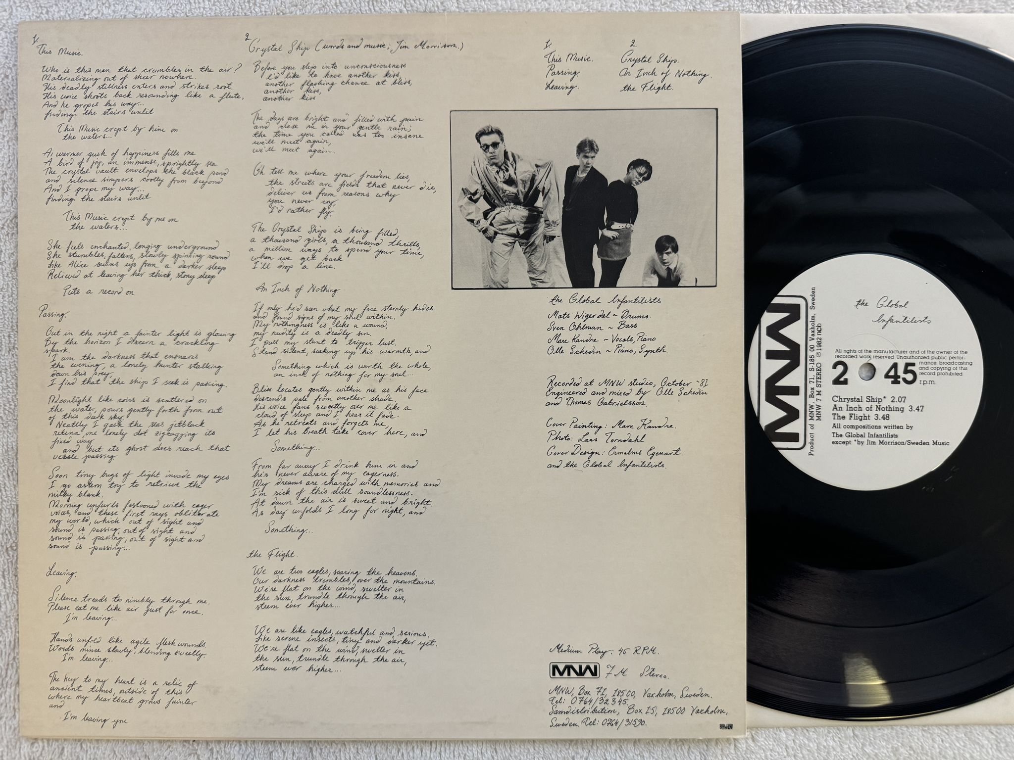 Omslagsbild för skivan THE GLOBAL INFANTILISTS s/t LP -82 Swe MNW MNW 7M