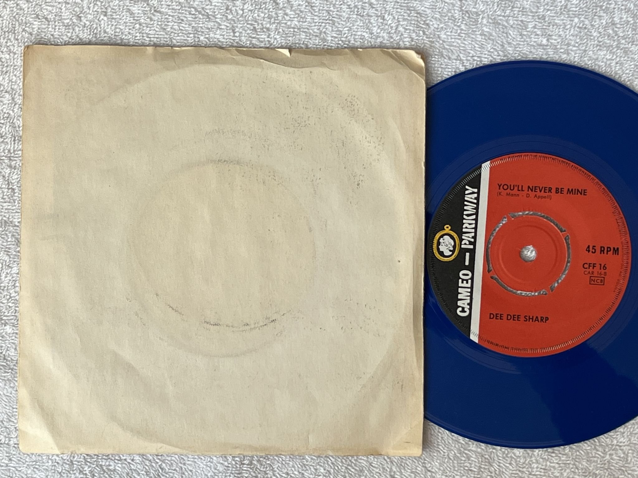 Omslagsbild för skivan DEE DEE SHARP rock me in the cradle of love 7" -63 Swe CAMEO PARKWAY CFF 16