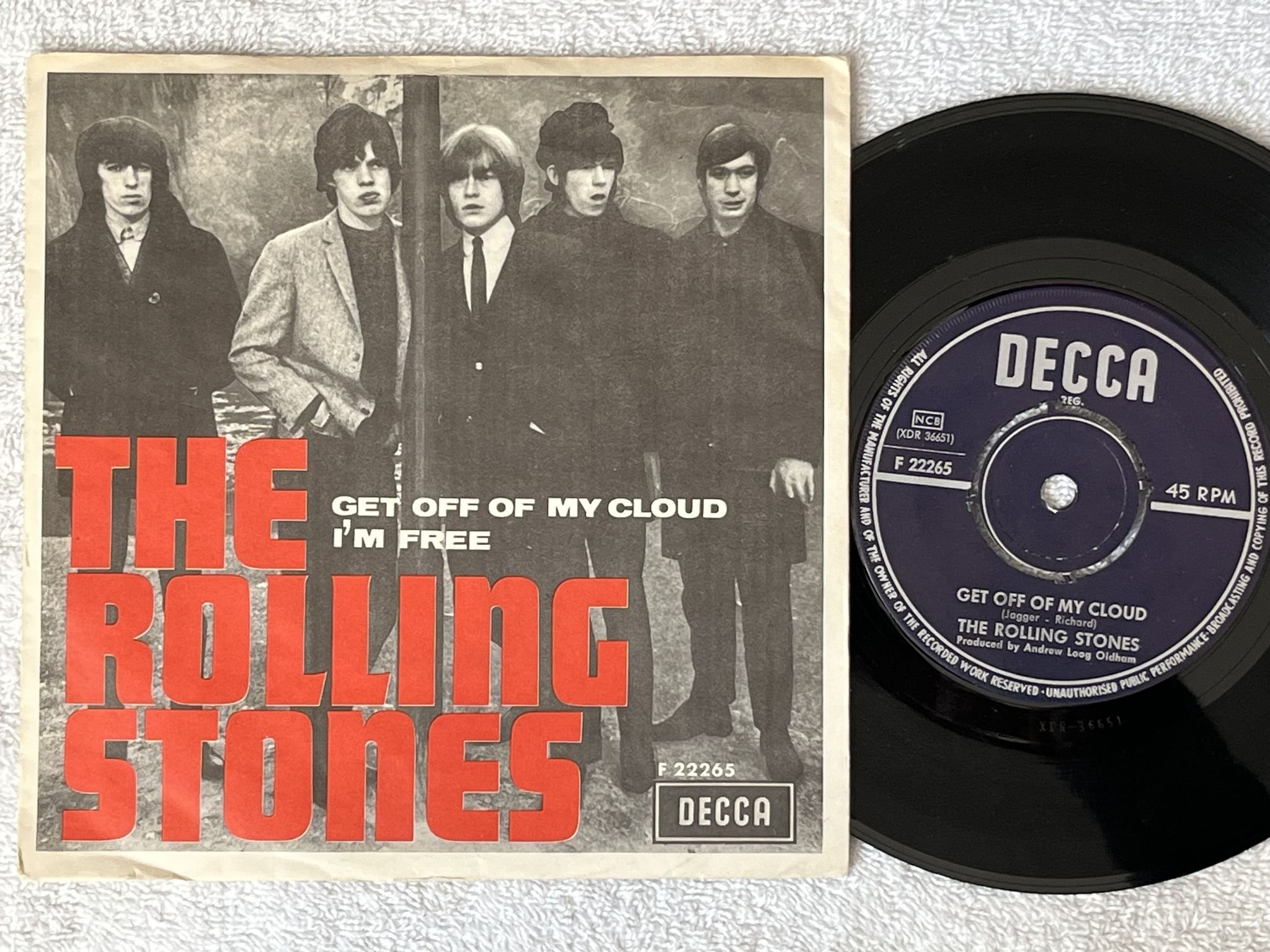 Omslagsbild för skivan ROLLING STONES get off of my cloud 7" -65 Swe DECCA F 22265