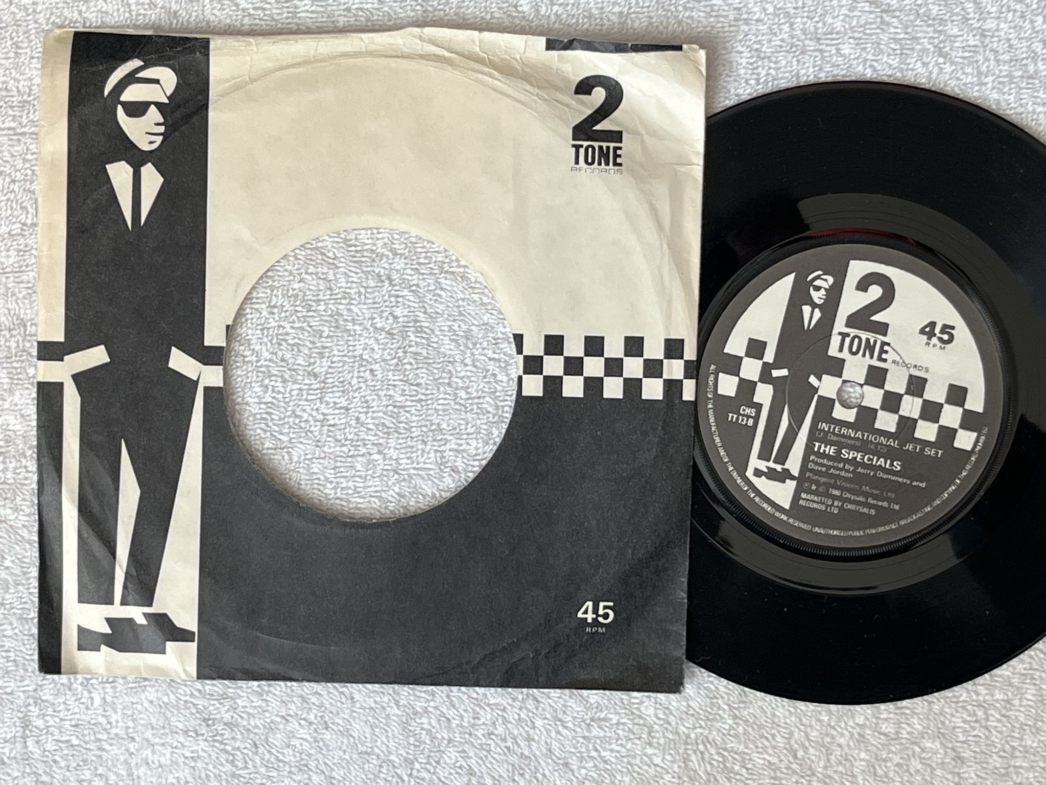 Omslagsbild för skivan THE SPECIALS international jet set 7" -80 UK TWO-TONE CHS TT13