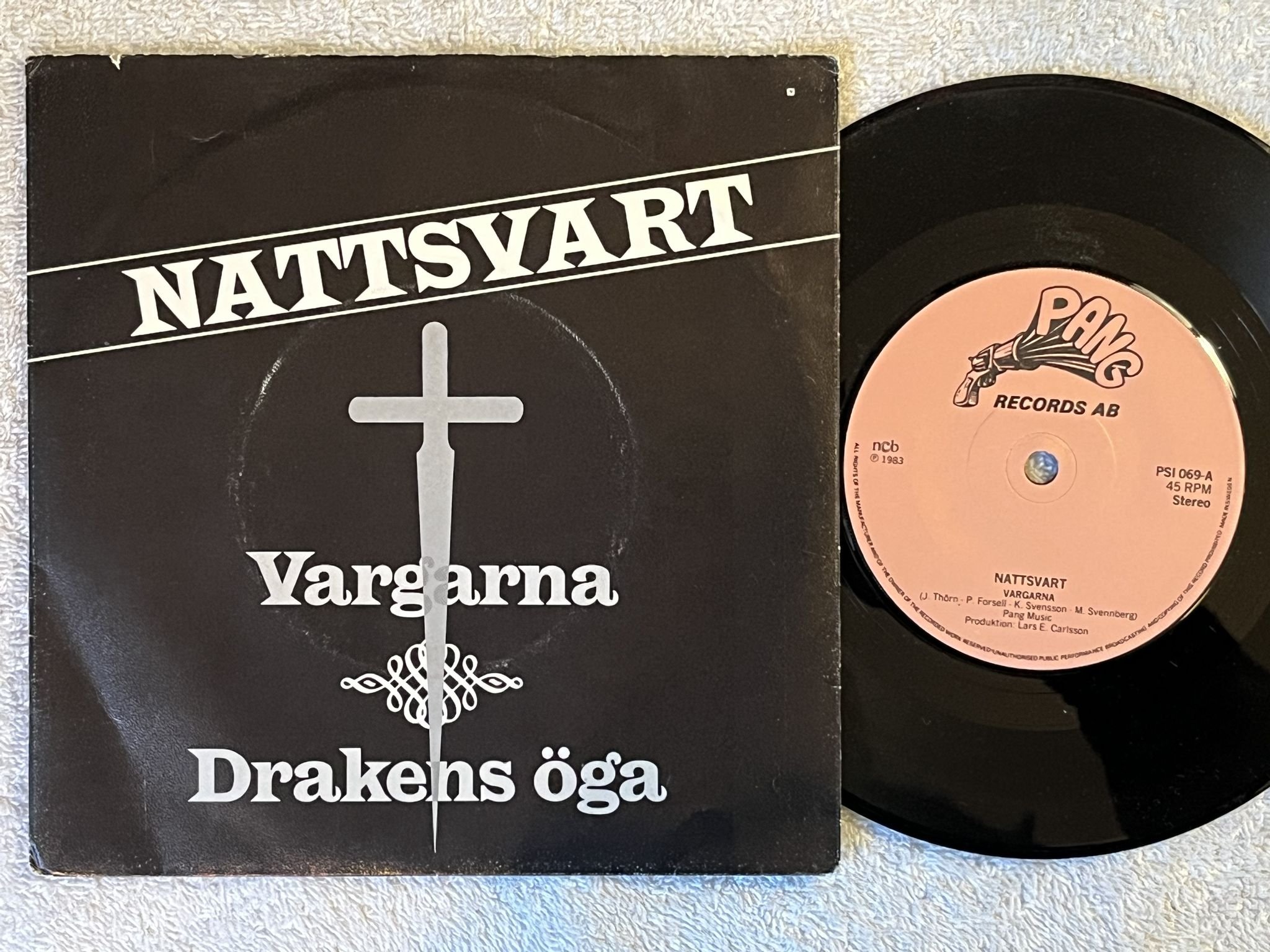 Omslagsbild för skivan NATTSVART vargarna 7" -83 Swe PANG PSI 069 *** rare metal 45 ***