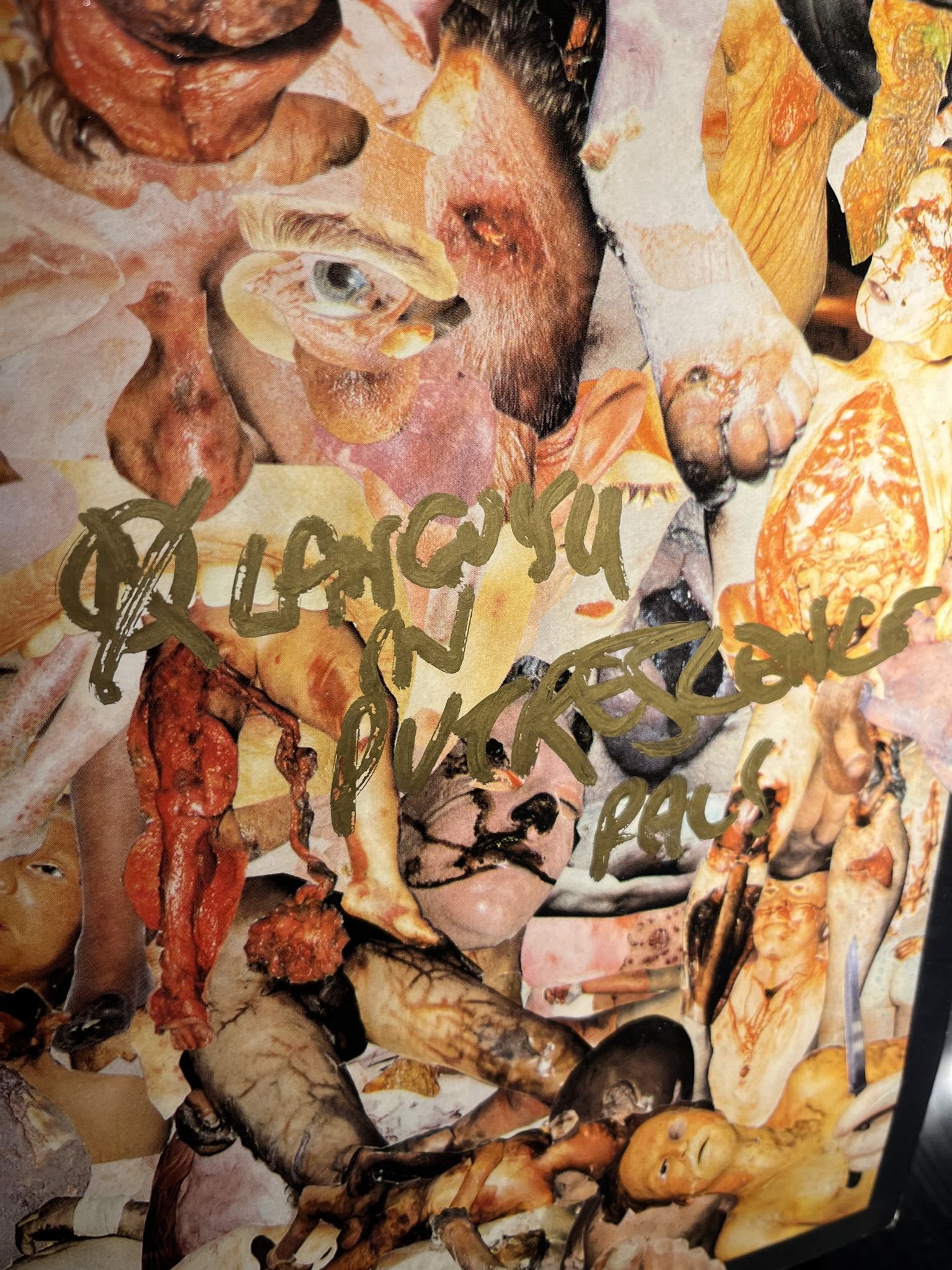 Omslagsbild för skivan CARCASS Reek Of Putrefaction LP -88 UK EARACHE MOSH 6 ** SIGNED BY 3 MEMBERS **