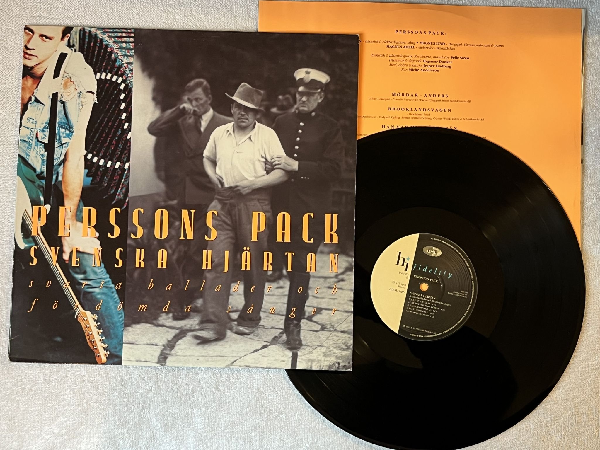 Omslagsbild för skivan PERSSONS PACK svenska hjärtan LP -92 Swe EMI 1364551