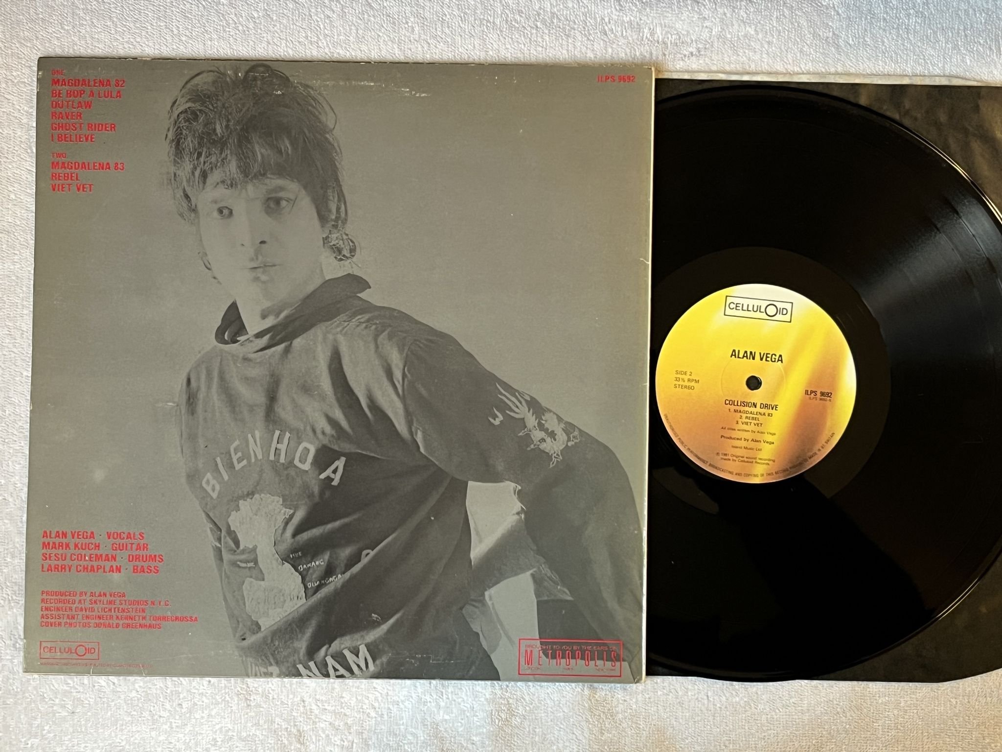 Omslagsbild för skivan ALAN VEGA collision drive LP -81 UK CELLULOID ILPS 9692