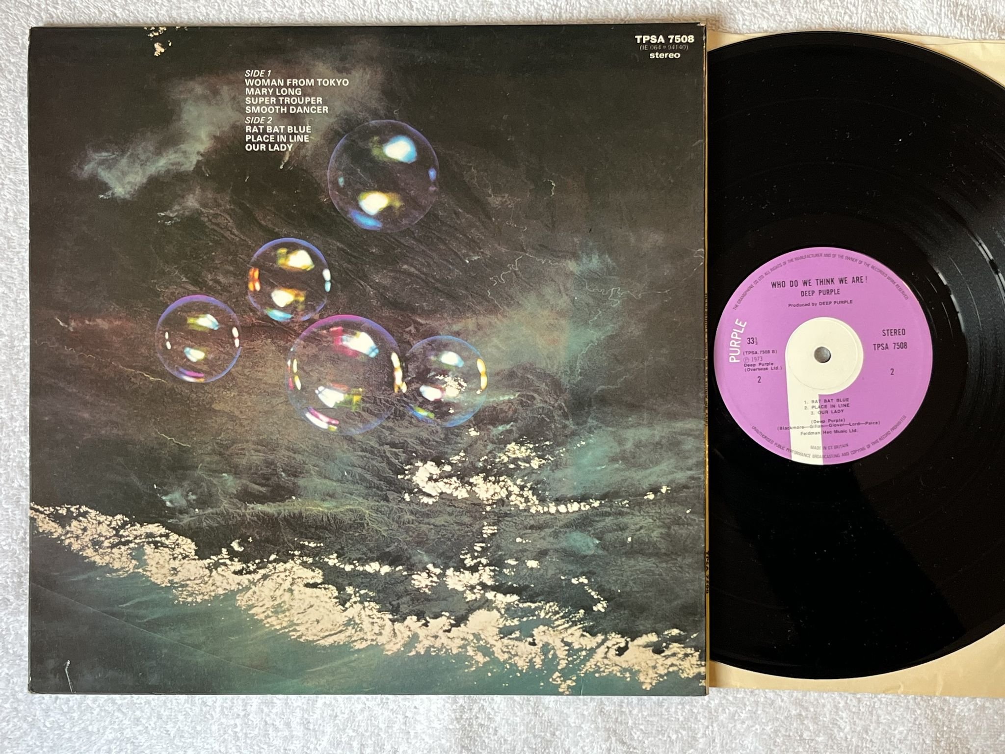 Omslagsbild för skivan DEEP PURPLE who do we thinmk we are! LP -73 UK PURPLE TPSA 7508