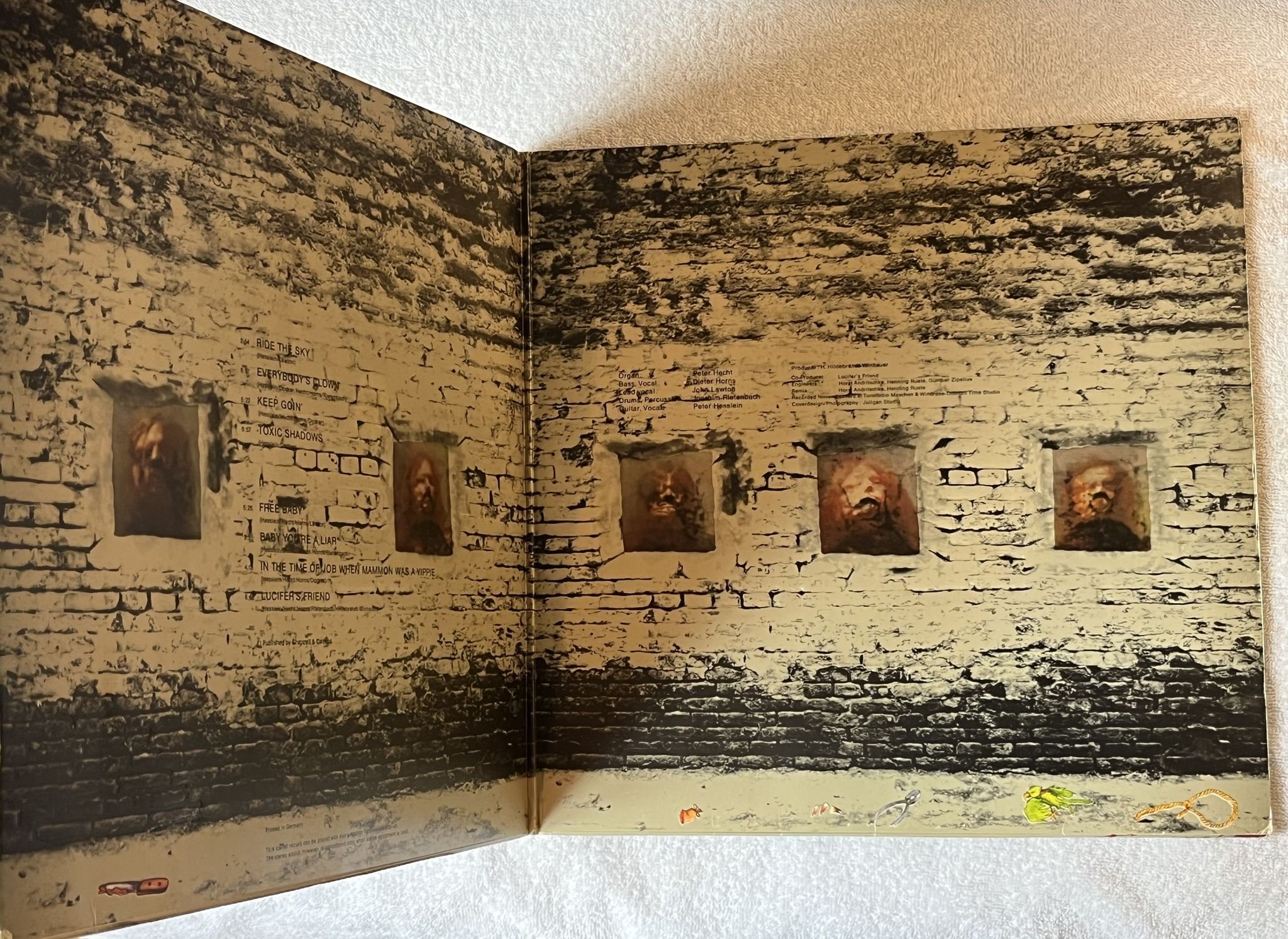 Omslagsbild för skivan LUCIFER'S FRIEND s/t LP Ger PHILIPS 6305068 *** TEXTURED SLEEVE ***