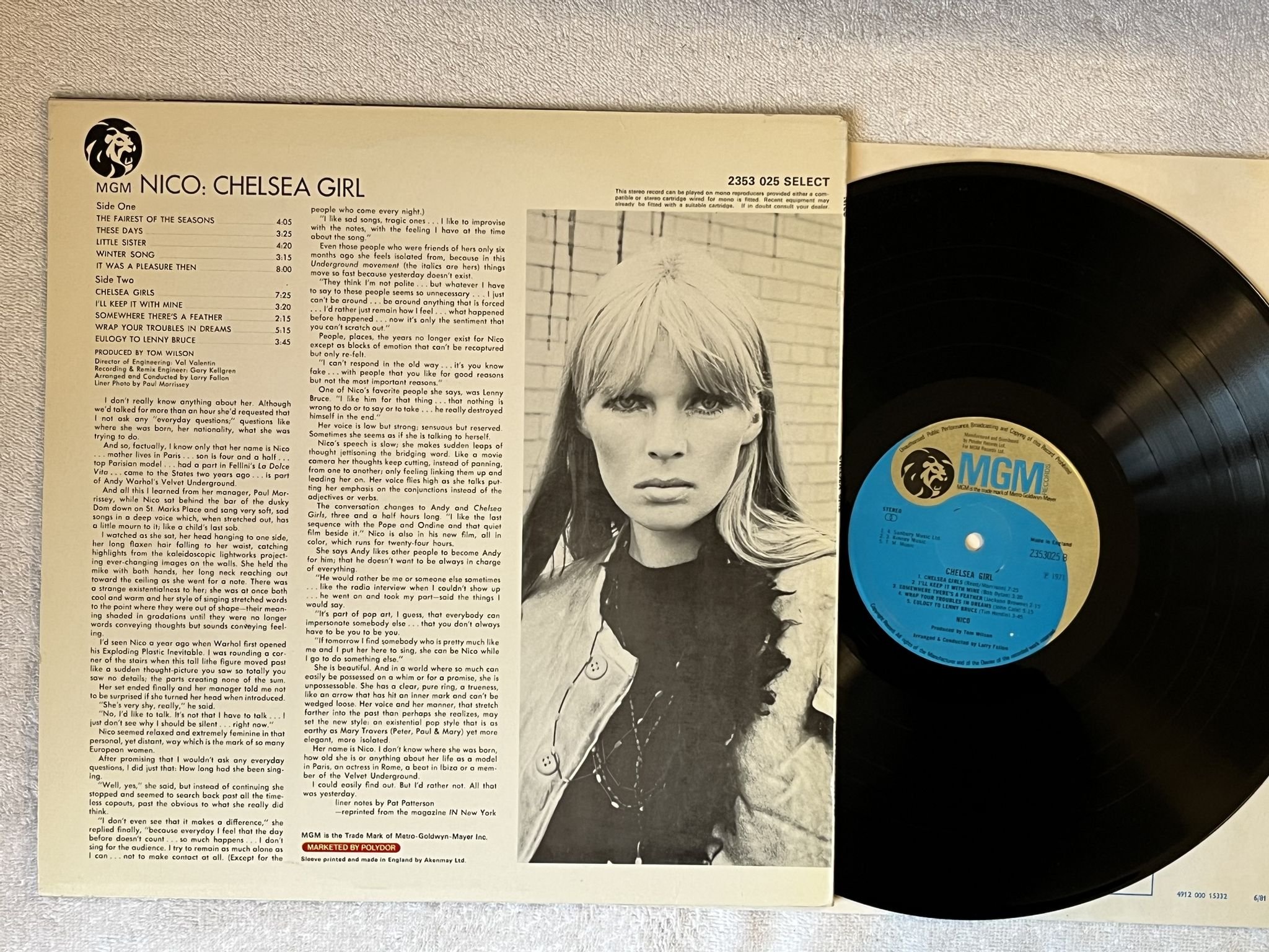 Omslagsbild för skivan NICO chelsea girl LP UK MGM 2353025