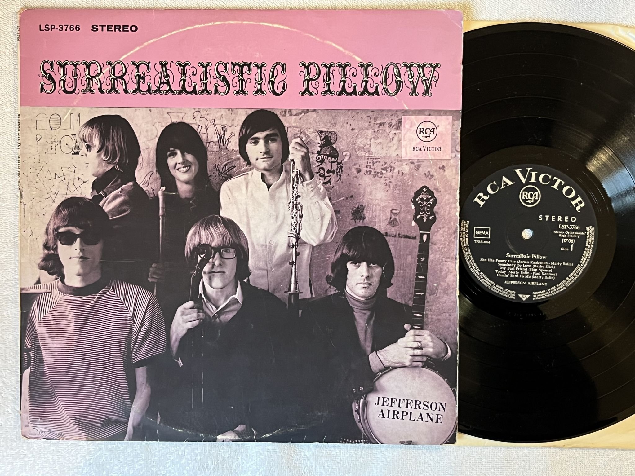 Omslagsbild för skivan JEFFERSON AIRPLANE surrealistic pillow LP -67 Ger RCA LSP-3766 *** CLASSIC ***