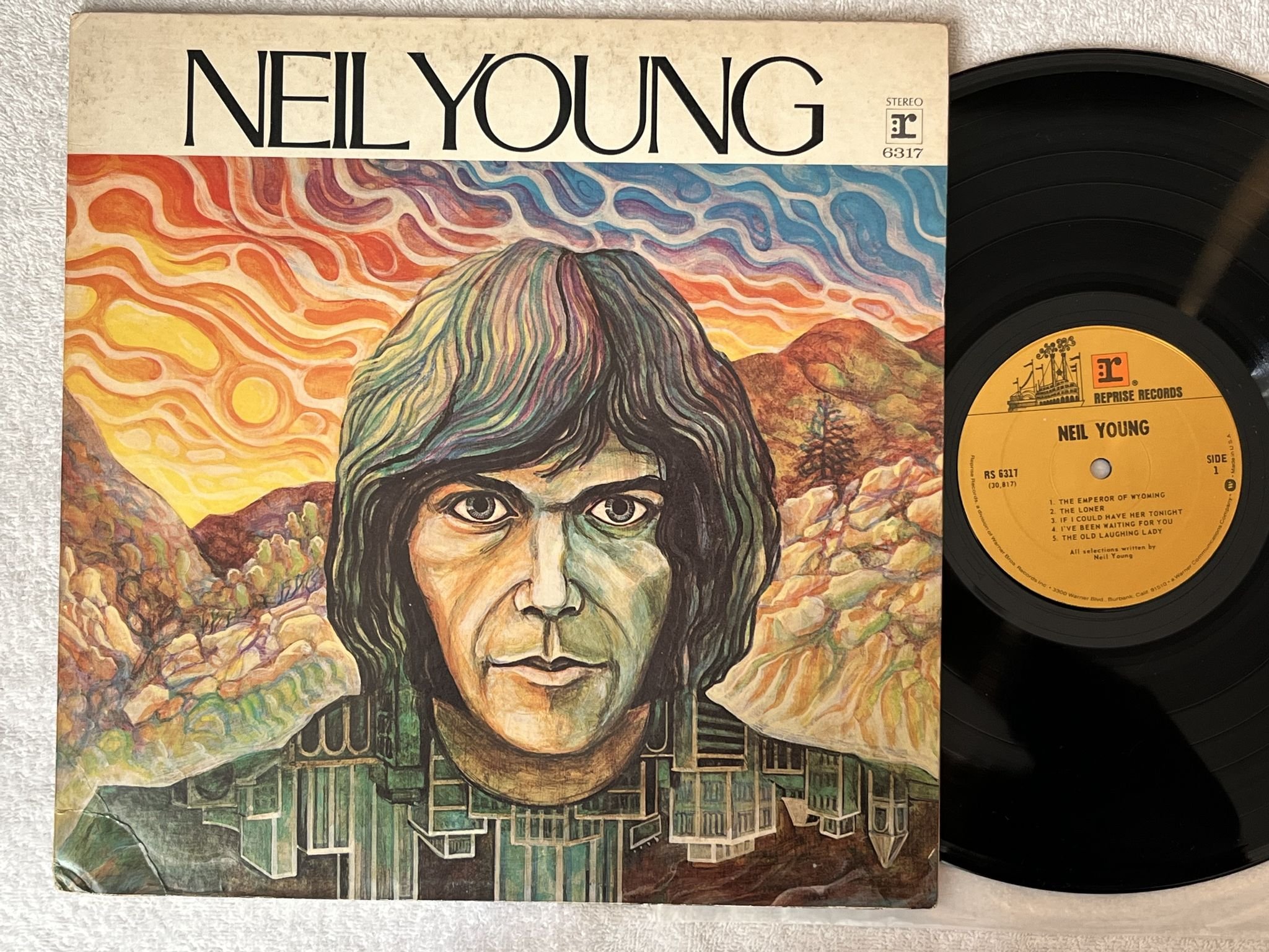 Omslagsbild för skivan NEIL YOUNG s/t LP US REPRISE RS 6317