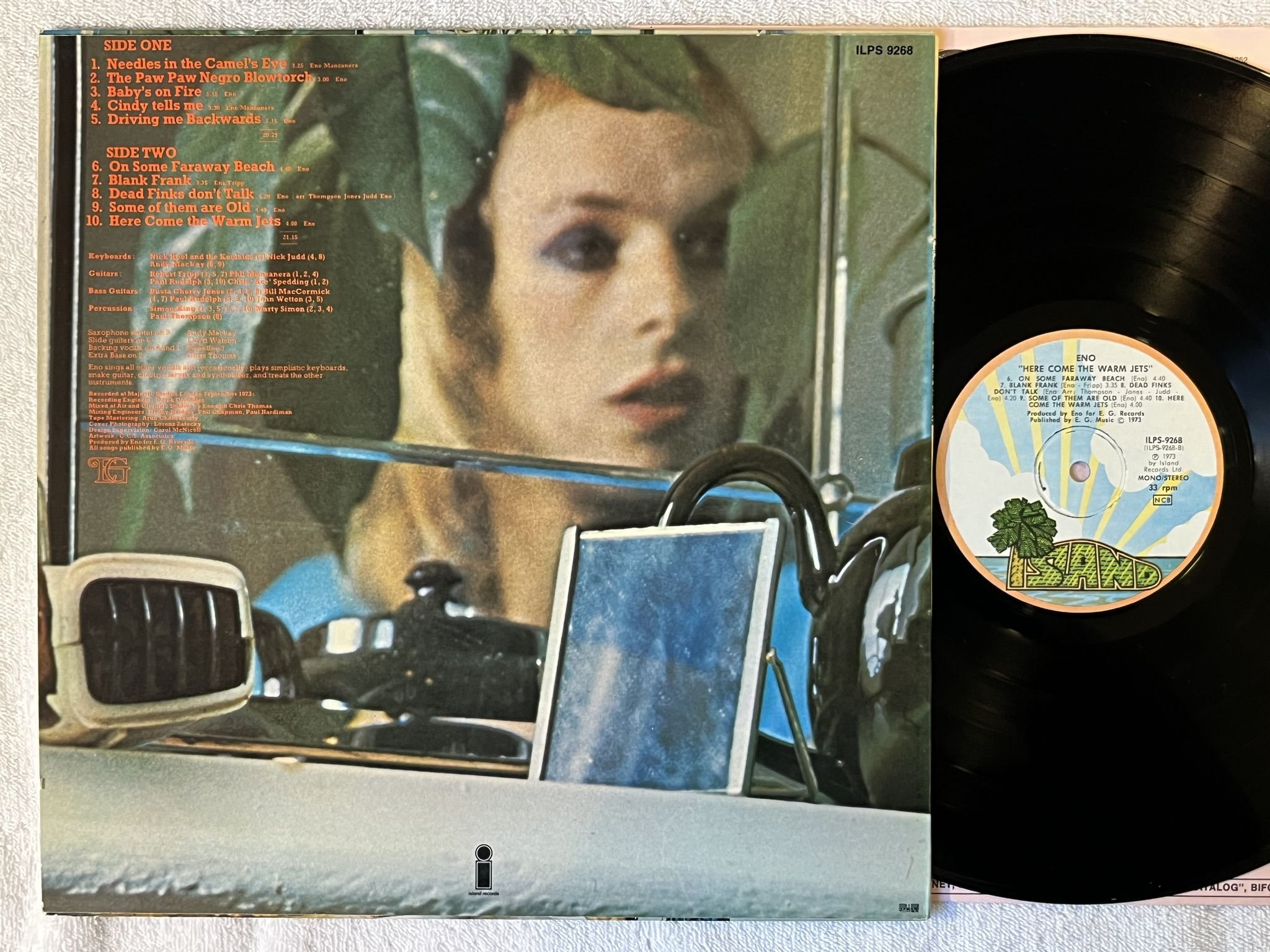 Omslagsbild för skivan ENO here come the warm jets LP ncb ISLAND ILPS 9268