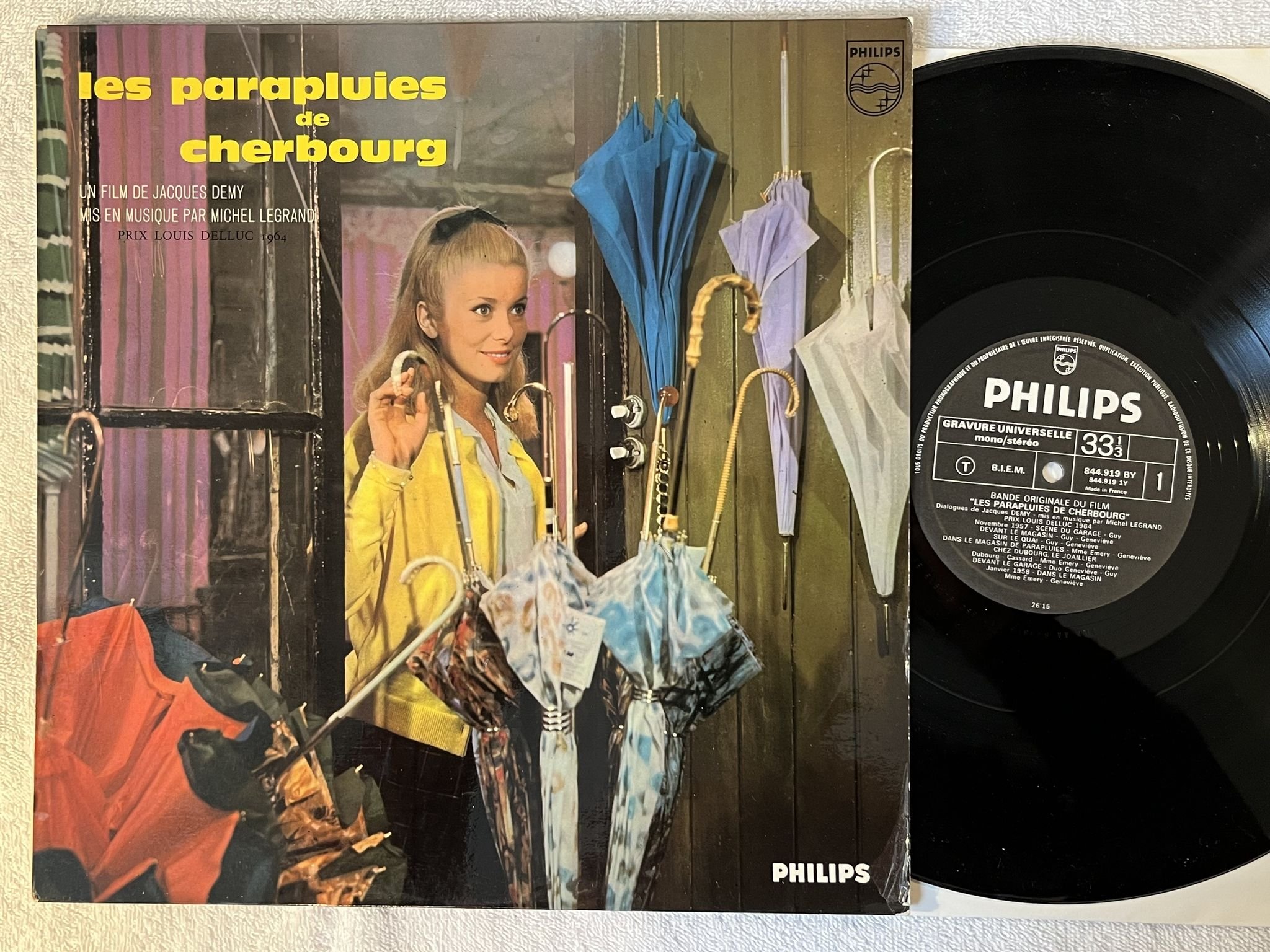 Omslagsbild för skivan LES PARAPLUIES DE CHERBOURG LP Fra O.S.T. PHILIPS 844 919 BY