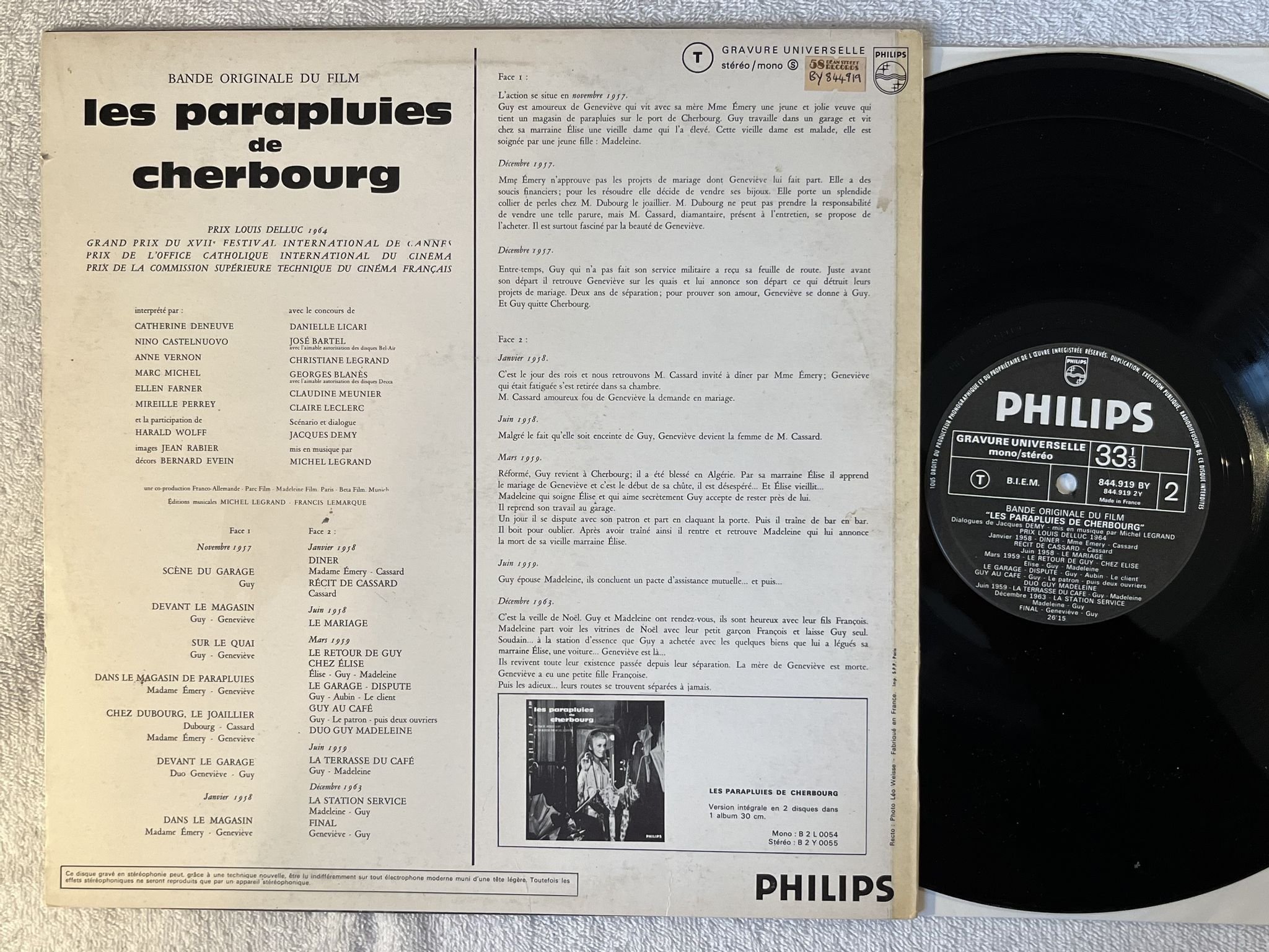 Omslagsbild för skivan LES PARAPLUIES DE CHERBOURG LP Fra O.S.T. PHILIPS 844 919 BY