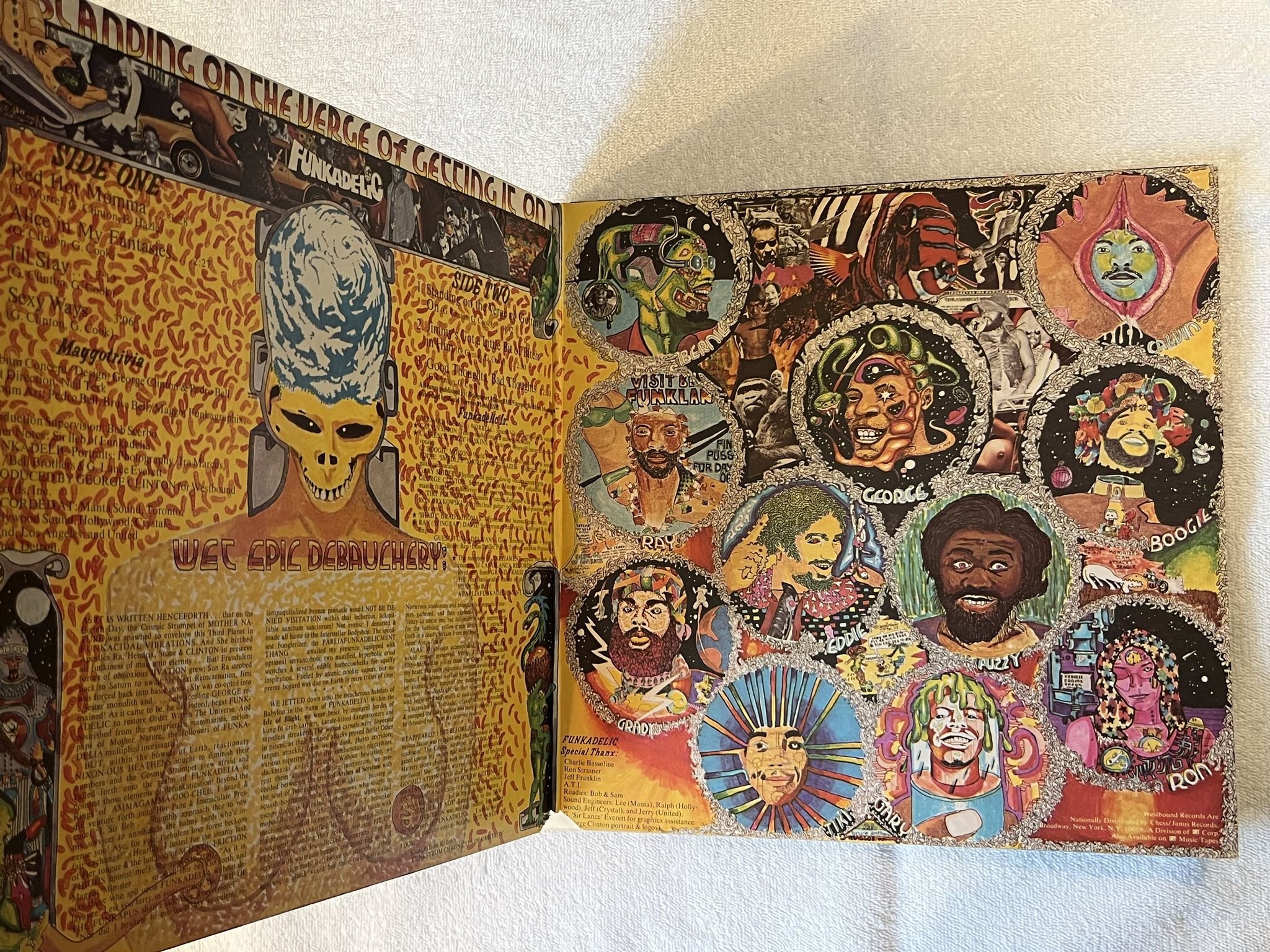 Omslagsbild för skivan FUNKADELIC standing on the verge of getting it on LP -74 US WESTBOUND WB 1001