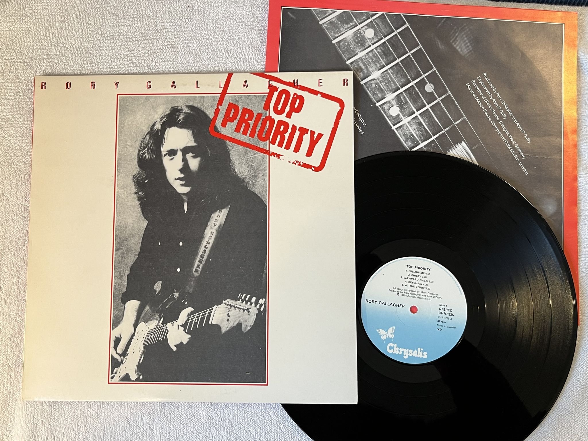 Omslagsbild för skivan RORY GALLAGHER top priority LP -79 ncb CHRYSALIS CHR 1235