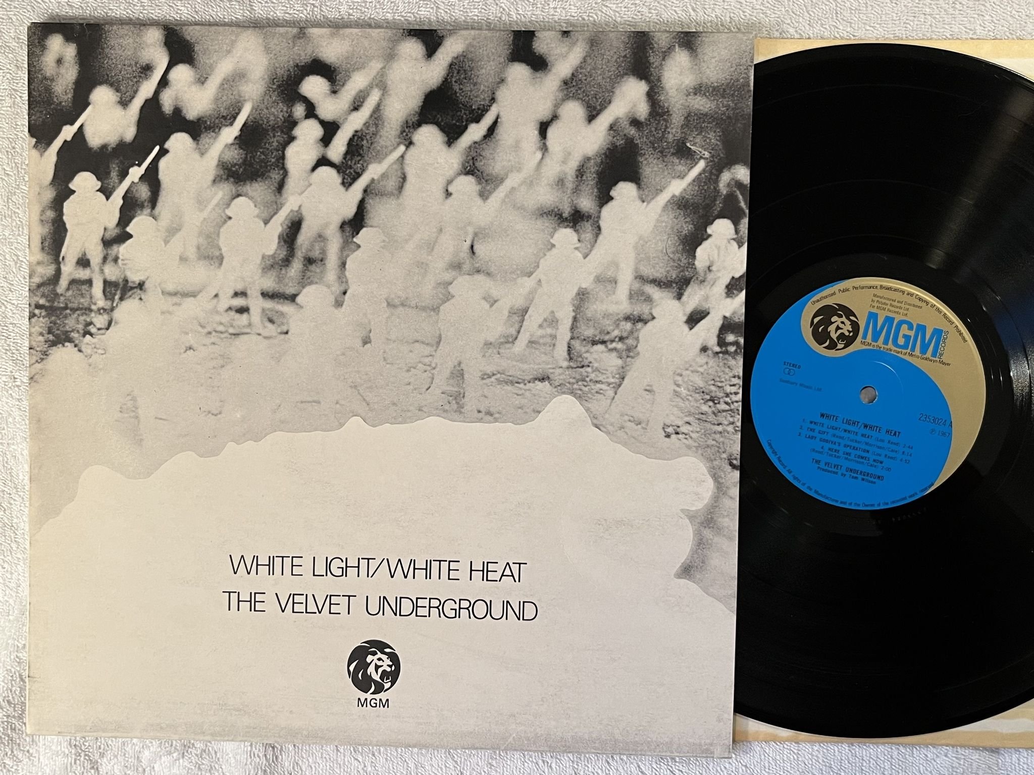 Omslagsbild för skivan THE VELVET UNDERGROUND White Light/White Heat LP re UK MGM 2353024